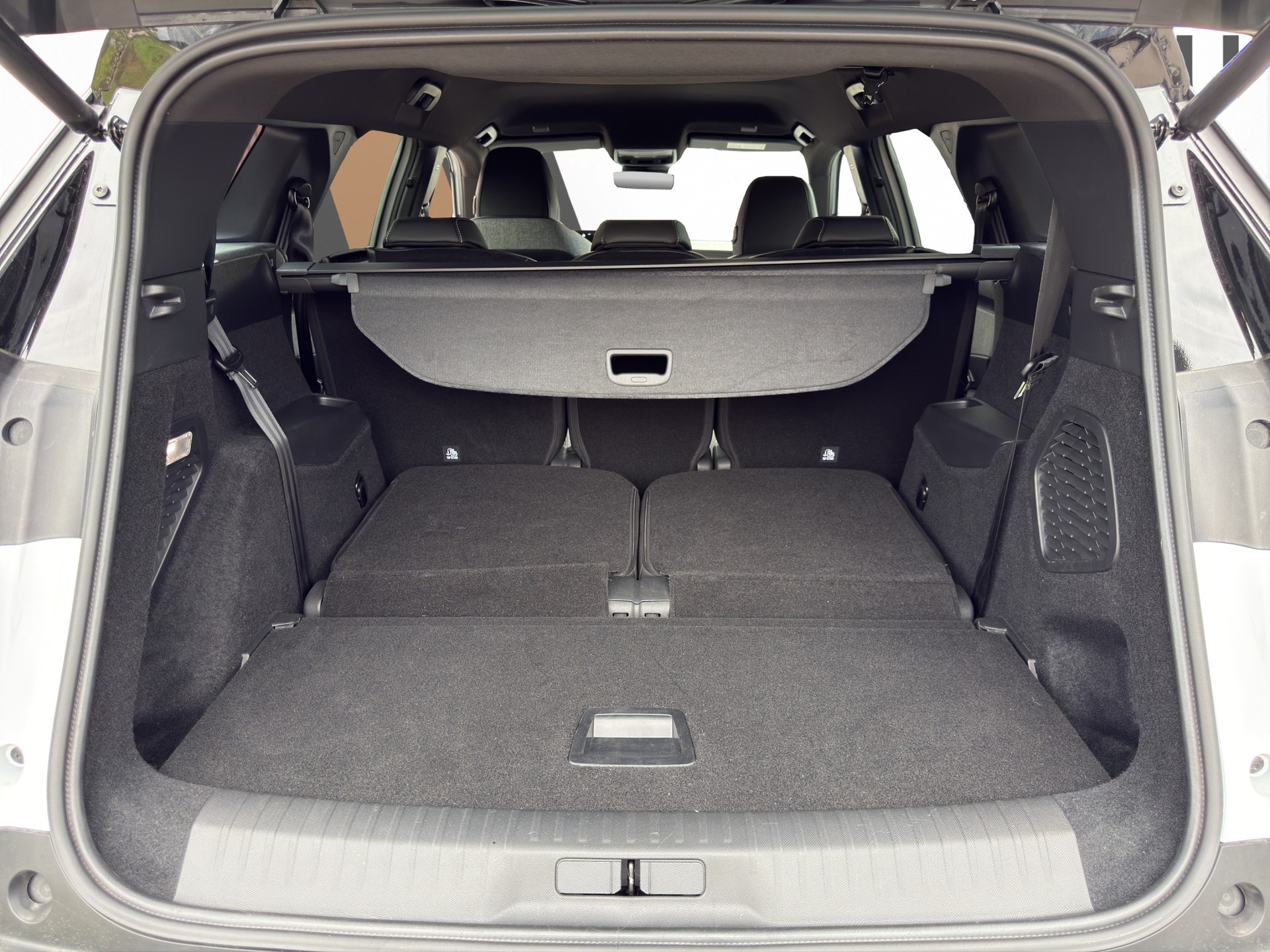 PEUGEOT 5008 1.2 Hybrid e-DCS6 GT 7 Plätzer-image-25