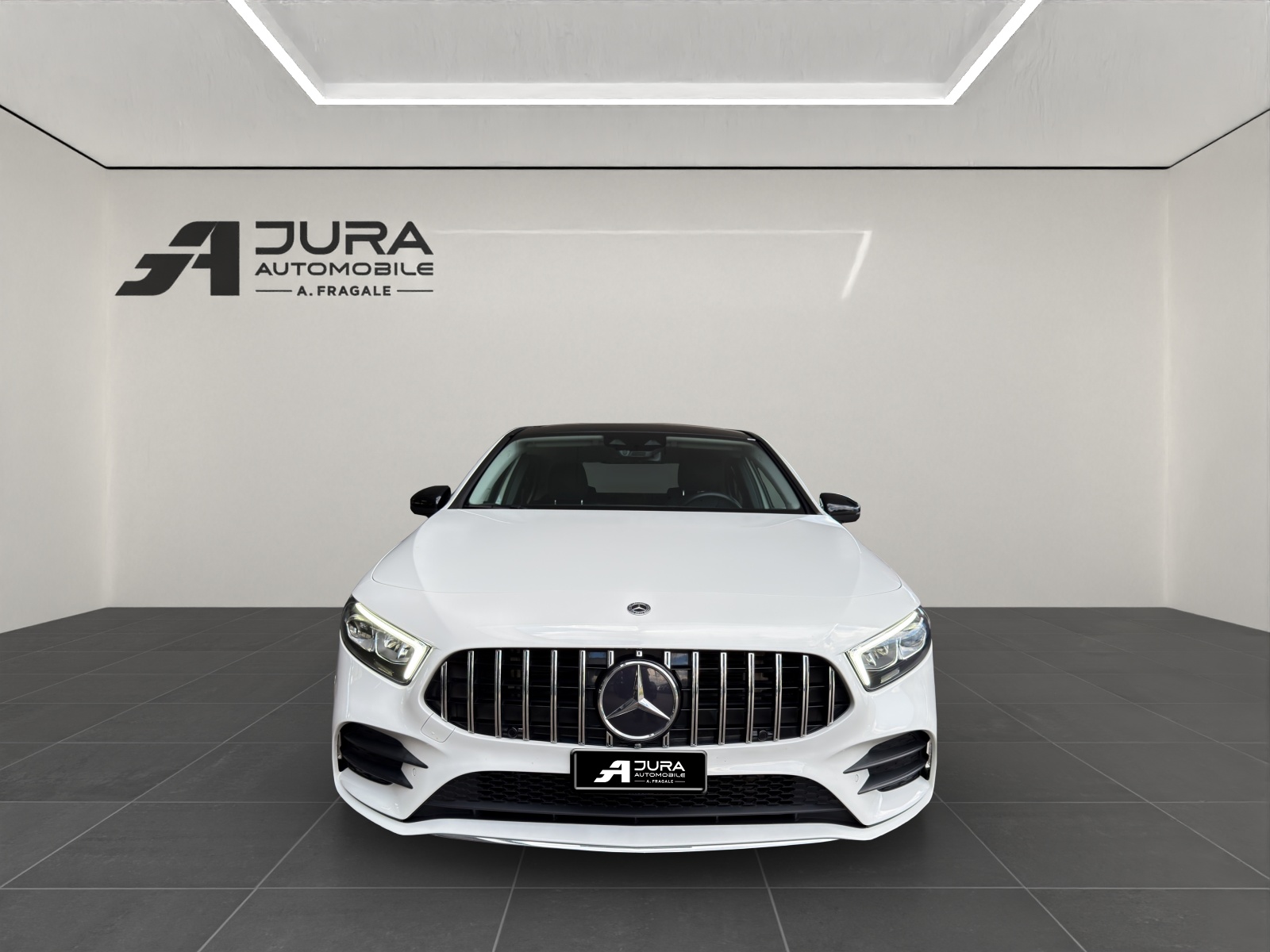 MERCEDES-BENZ A 250 AMG Line 4x4 Limousine-image-2