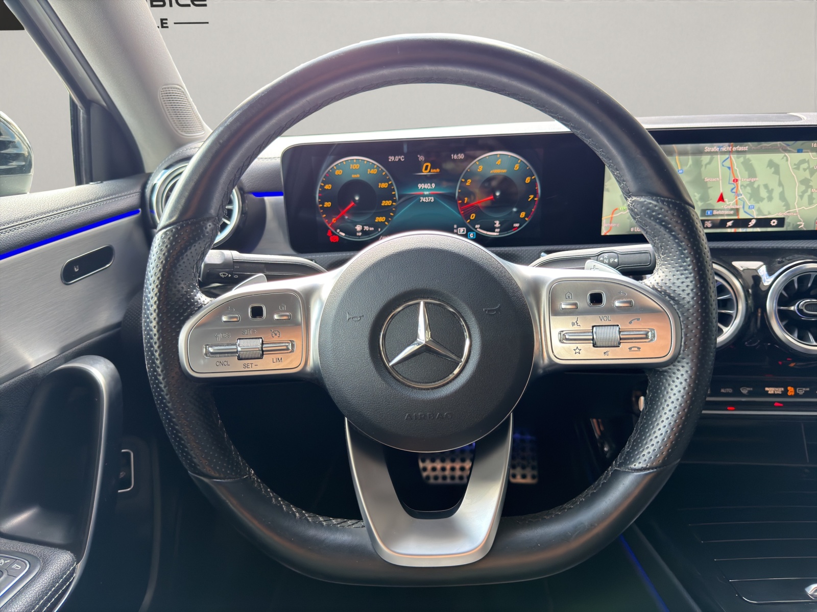 MERCEDES-BENZ A 250 AMG Line 4x4 Limousine-image-10