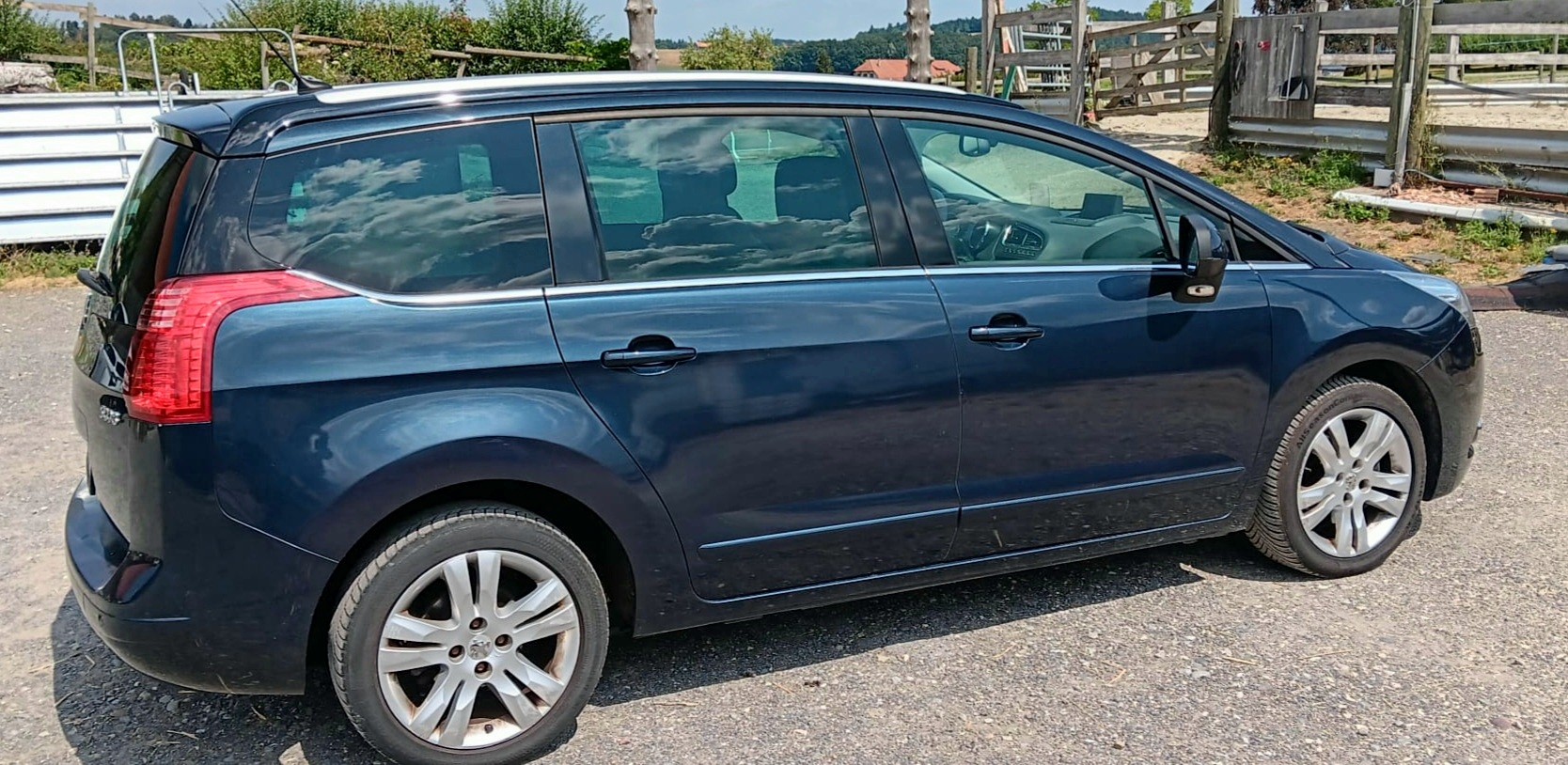 PEUGEOT 1.6 VTi 156 Allure-image-1