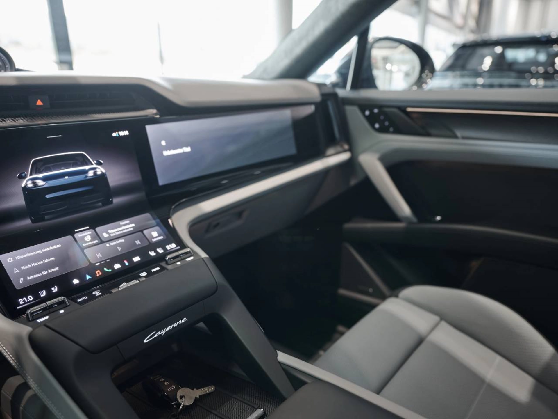 PORSCHE Cayenne Turbo Coupé Electric-image-17