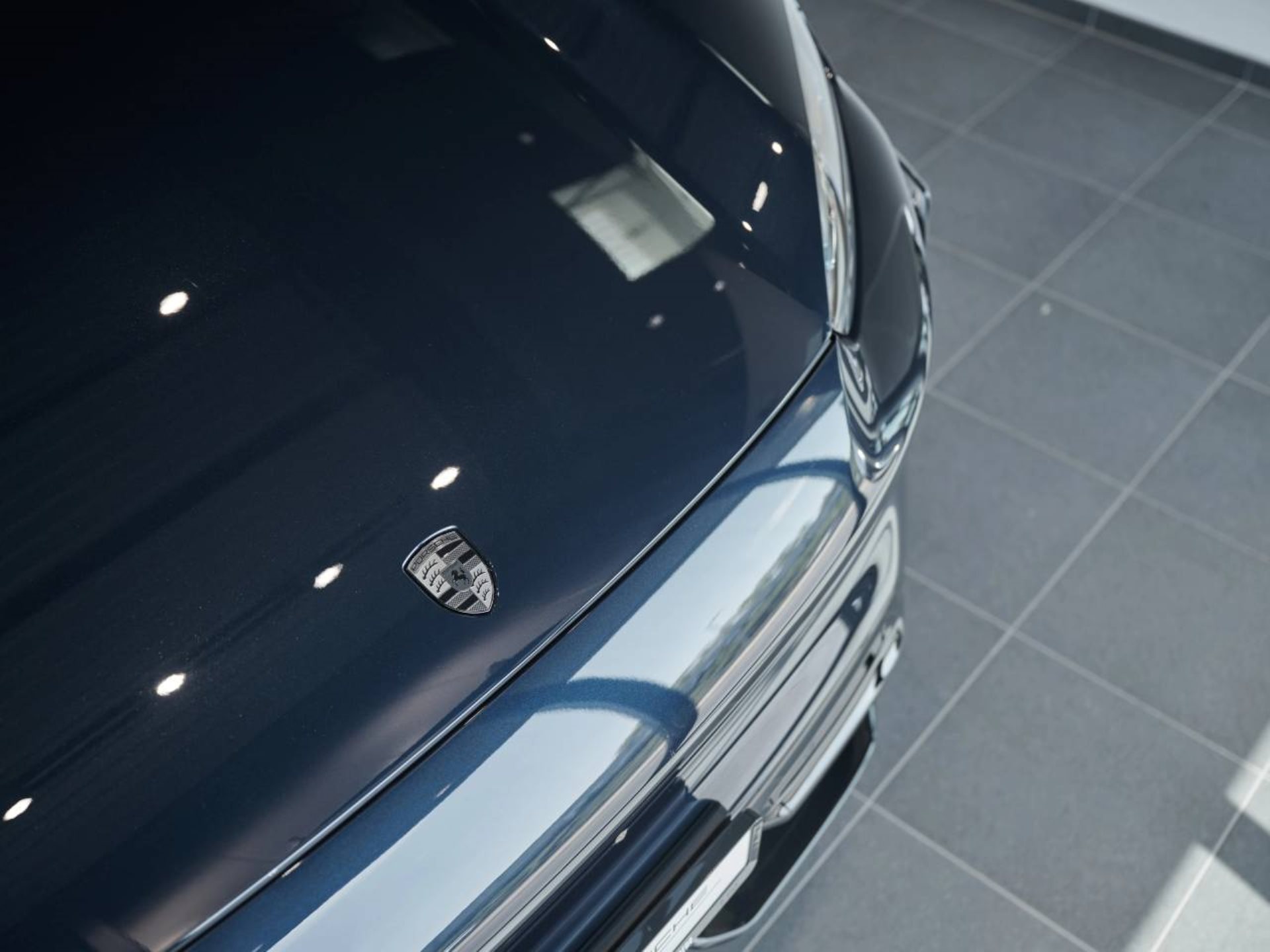 PORSCHE Cayenne Turbo Coupé Electric-image-25