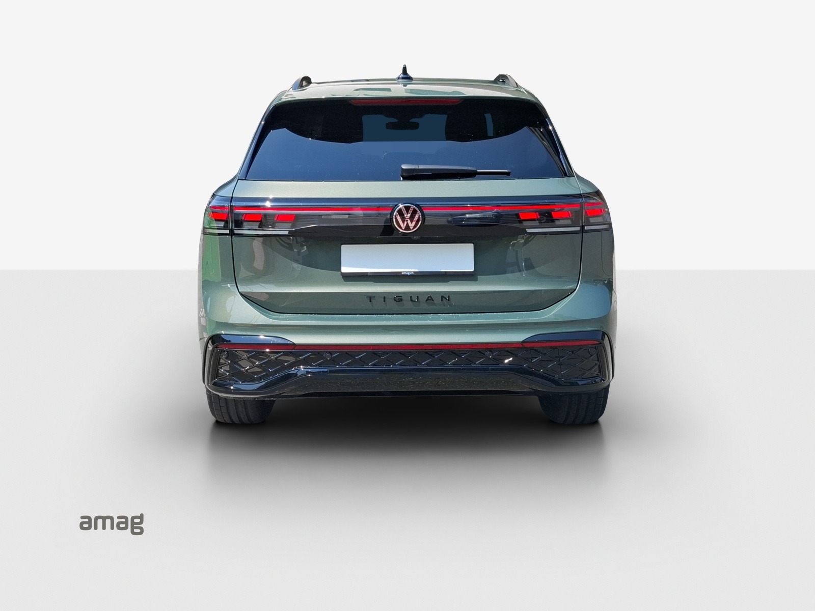 VW Tiguan 2.0 TSI DSG R-Line Plus 4Motion-showroom-element-3