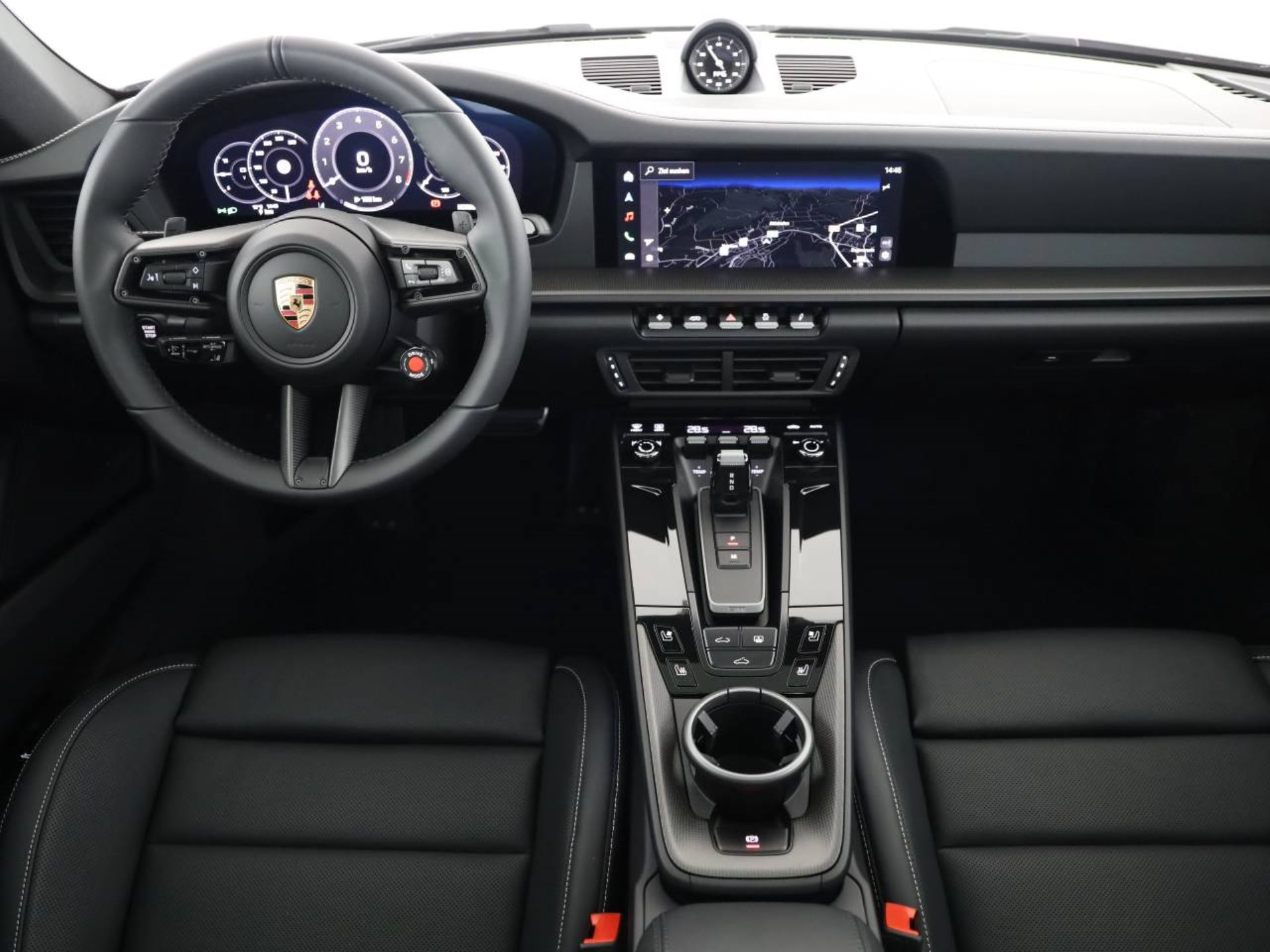 PORSCHE 911 Carrera 4S-image-4
