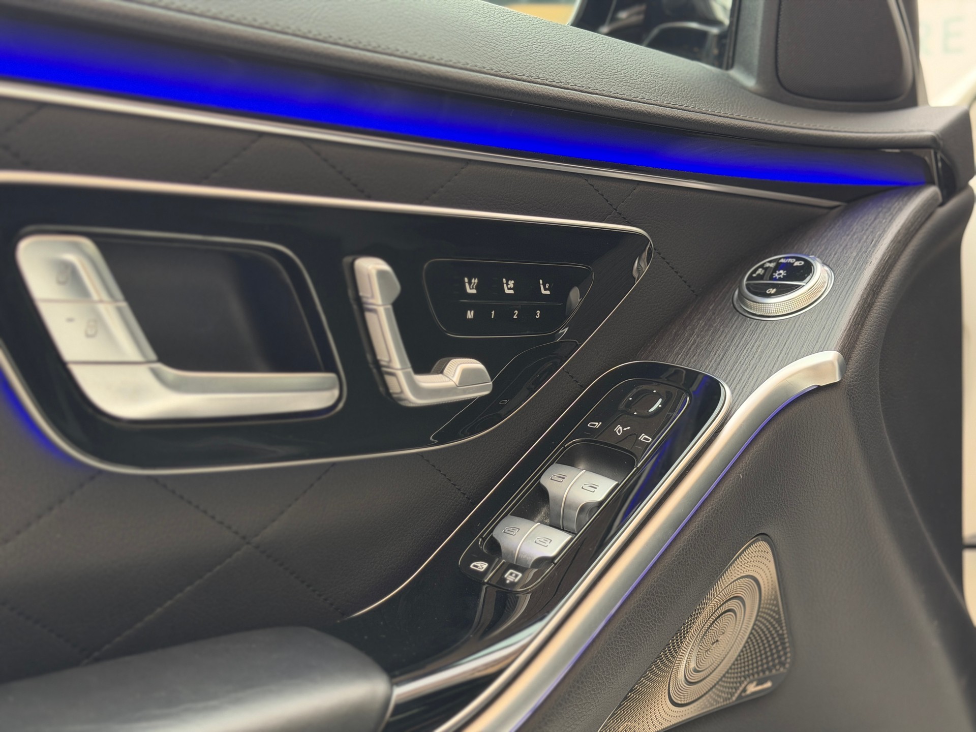 MERCEDES-BENZ S 400 d 4Matic AMG Line 9G-Tronic-image-28