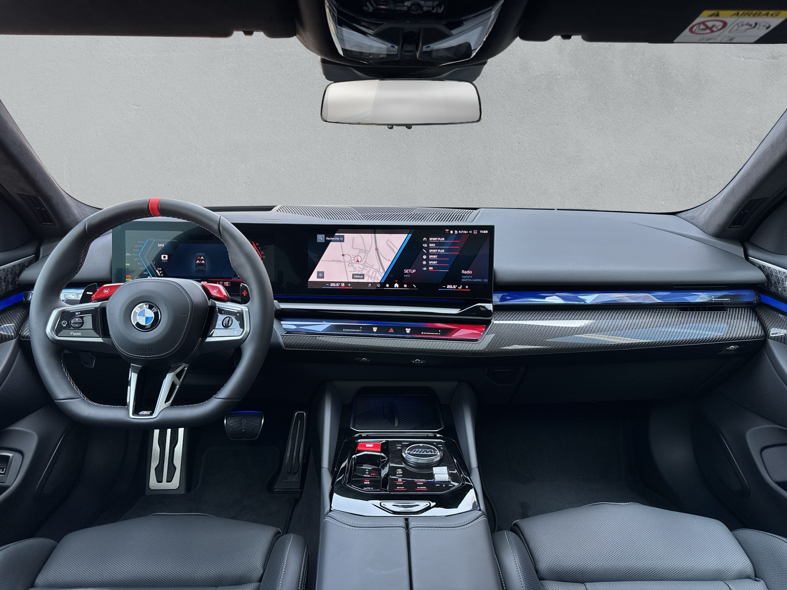 BMW M5 xDrive Touring-image-16