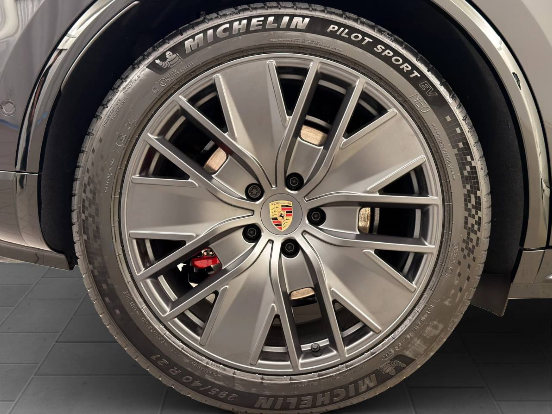 PORSCHE Macan GTS-image-9
