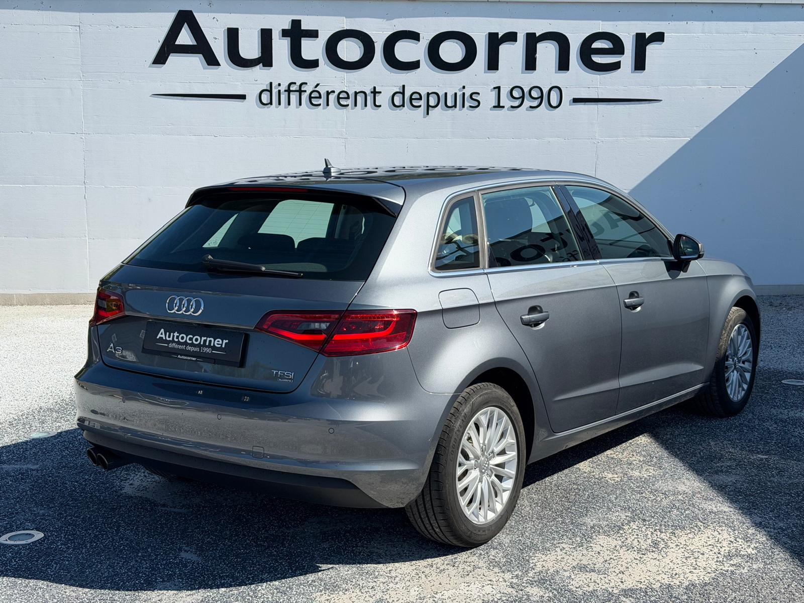 AUDI A3 Sportback 1.8 TFSI Ambiente quattro S-tronic-image-5