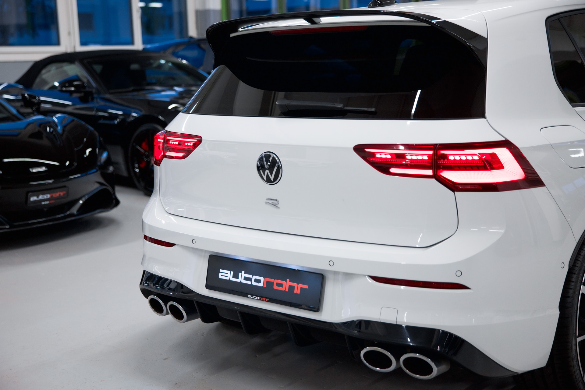 VW Golf 2.0 TSI R DSG 4Motion-image-12