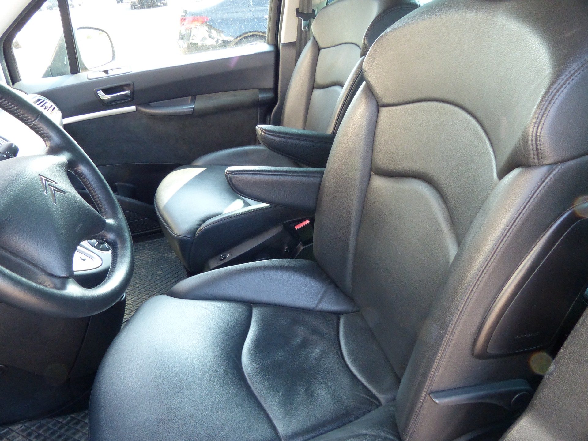 CITROEN C8 2.0 16V HDi Exclusive Automatic-image-17