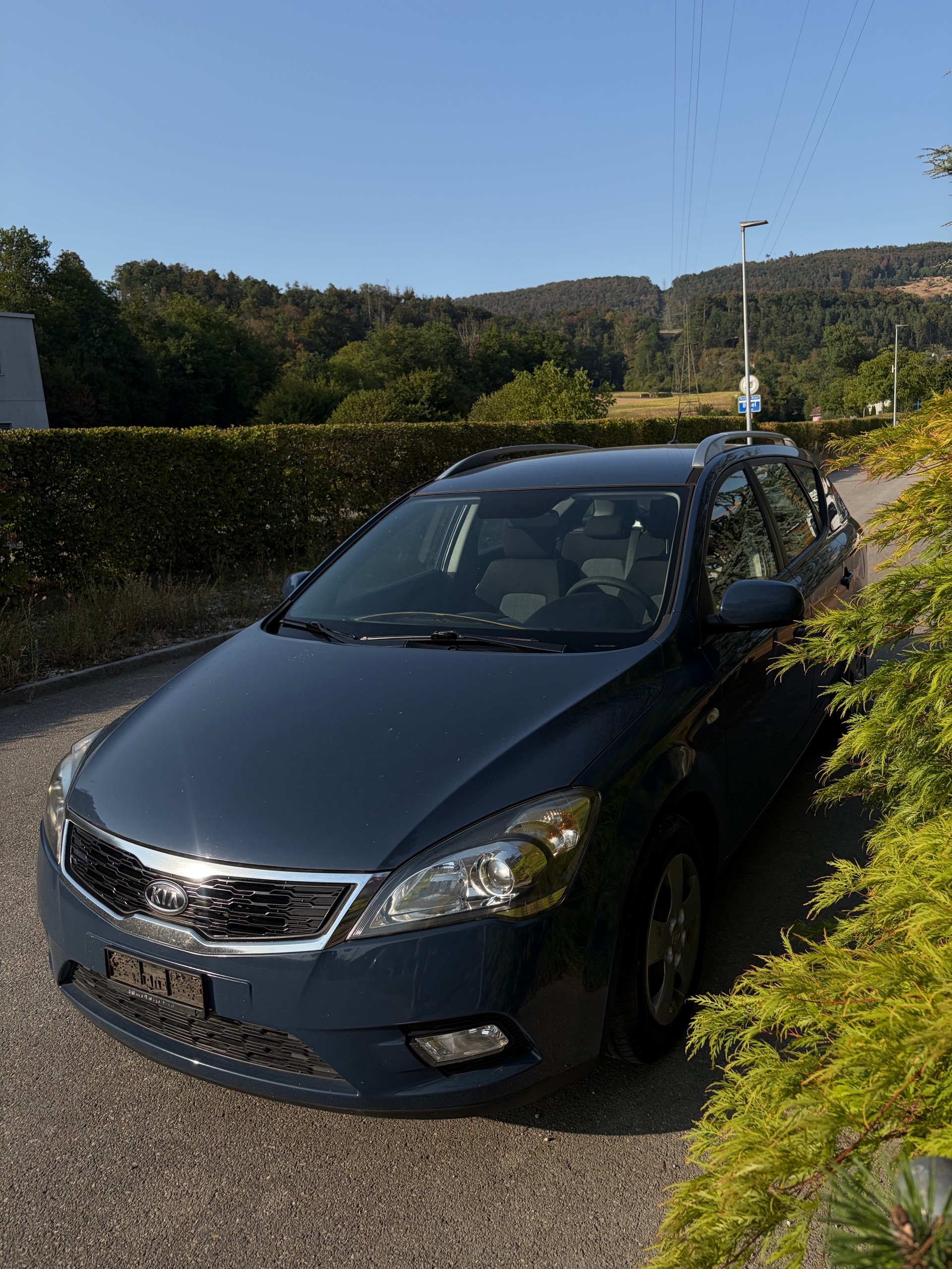 KIA Cee'd Sporty Wagon 1.4 16V Basic-image-0