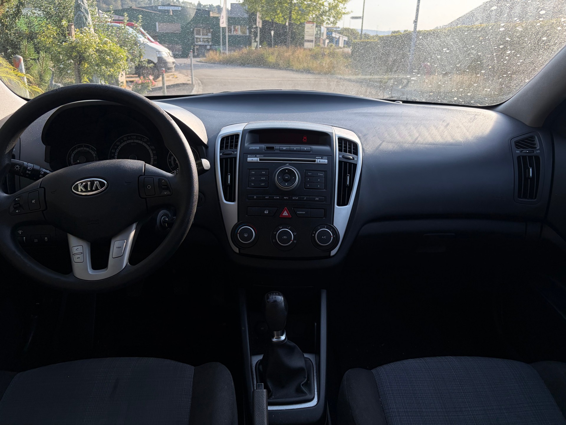 KIA Cee'd Sporty Wagon 1.4 16V Basic-image-4