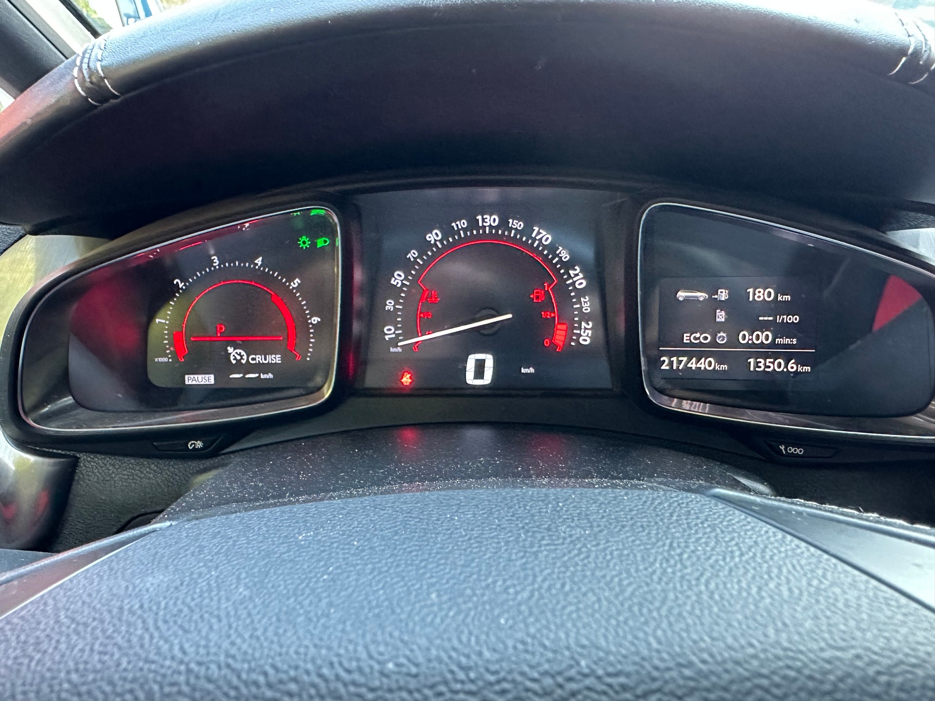 DS AUTOMOBILES DS5 2.0 e-HDi SO Chic Automatic-image-14