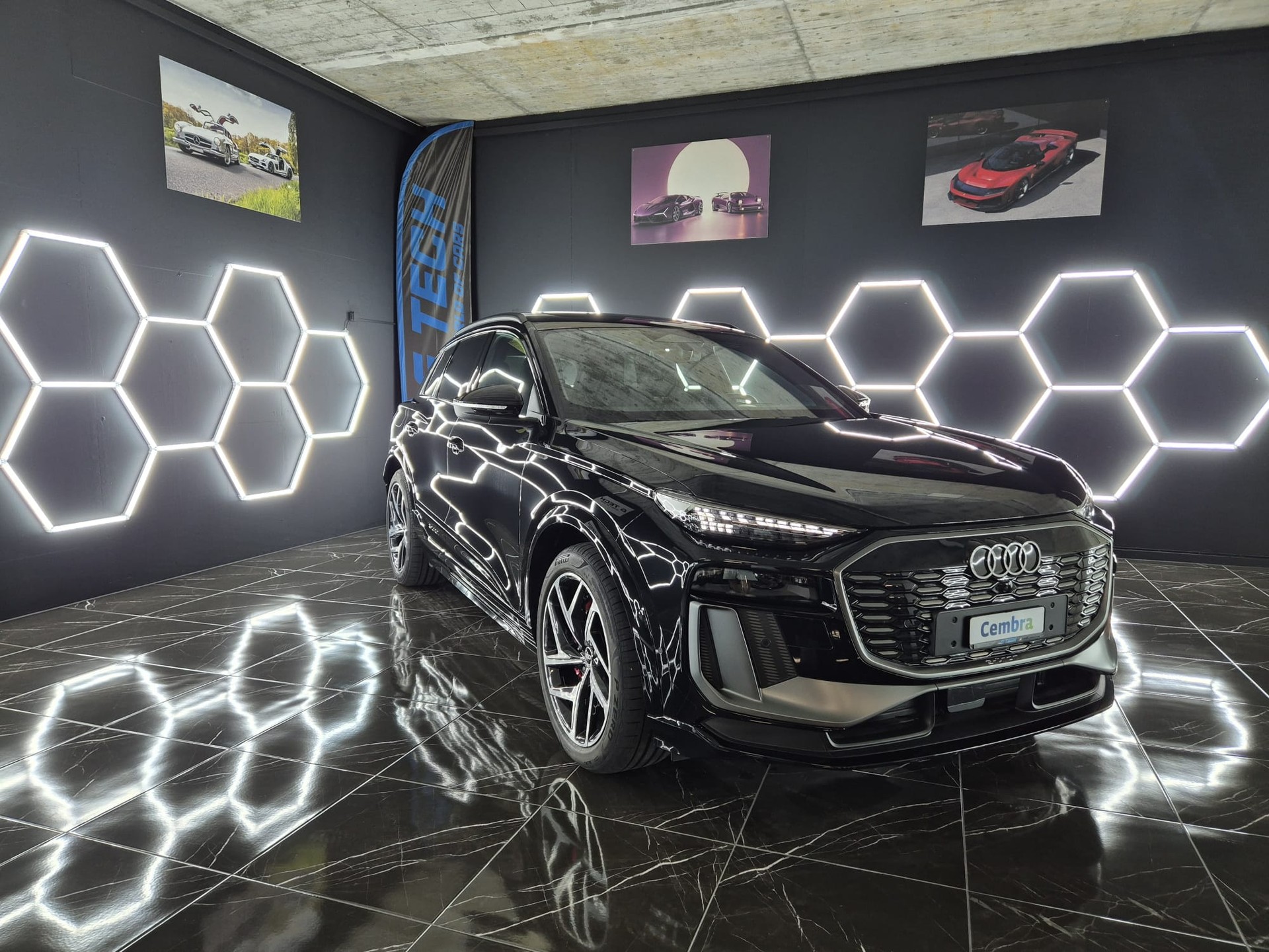 AUDI Q6 e-tron quattro S-LINE-image-8