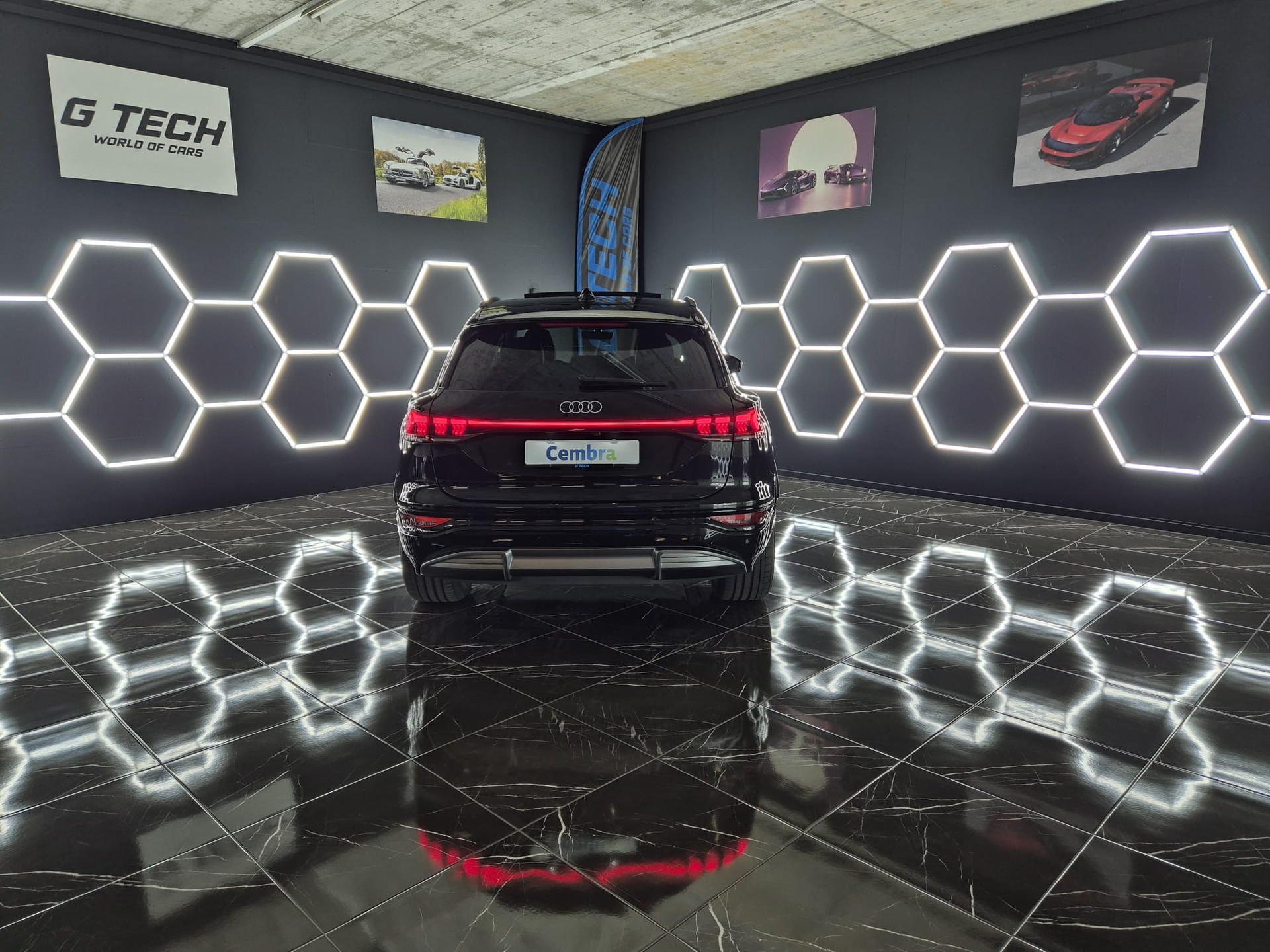 AUDI Q6 e-tron quattro S-LINE-image-11