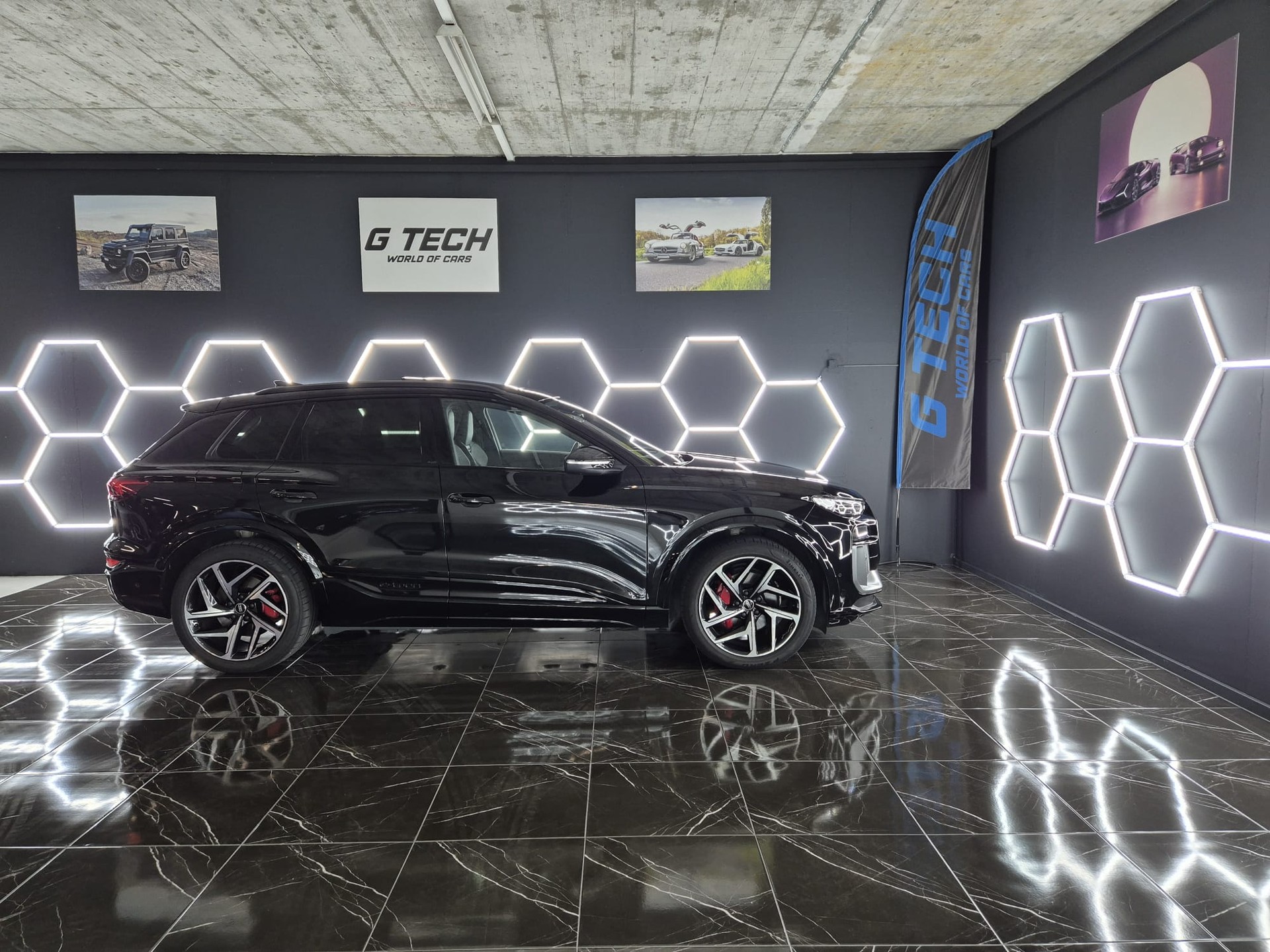 AUDI Q6 e-tron quattro S-LINE-image-4