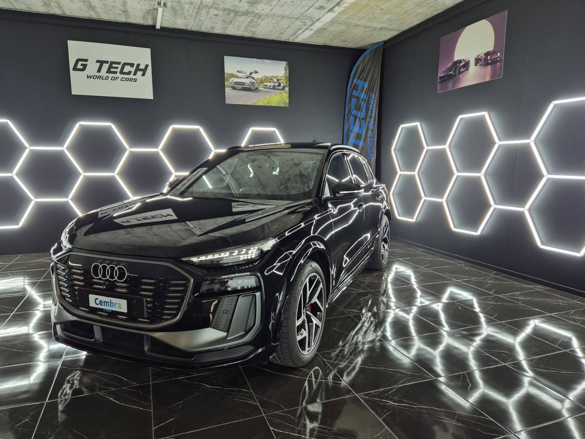 AUDI Q6 e-tron quattro S-LINE-image-9