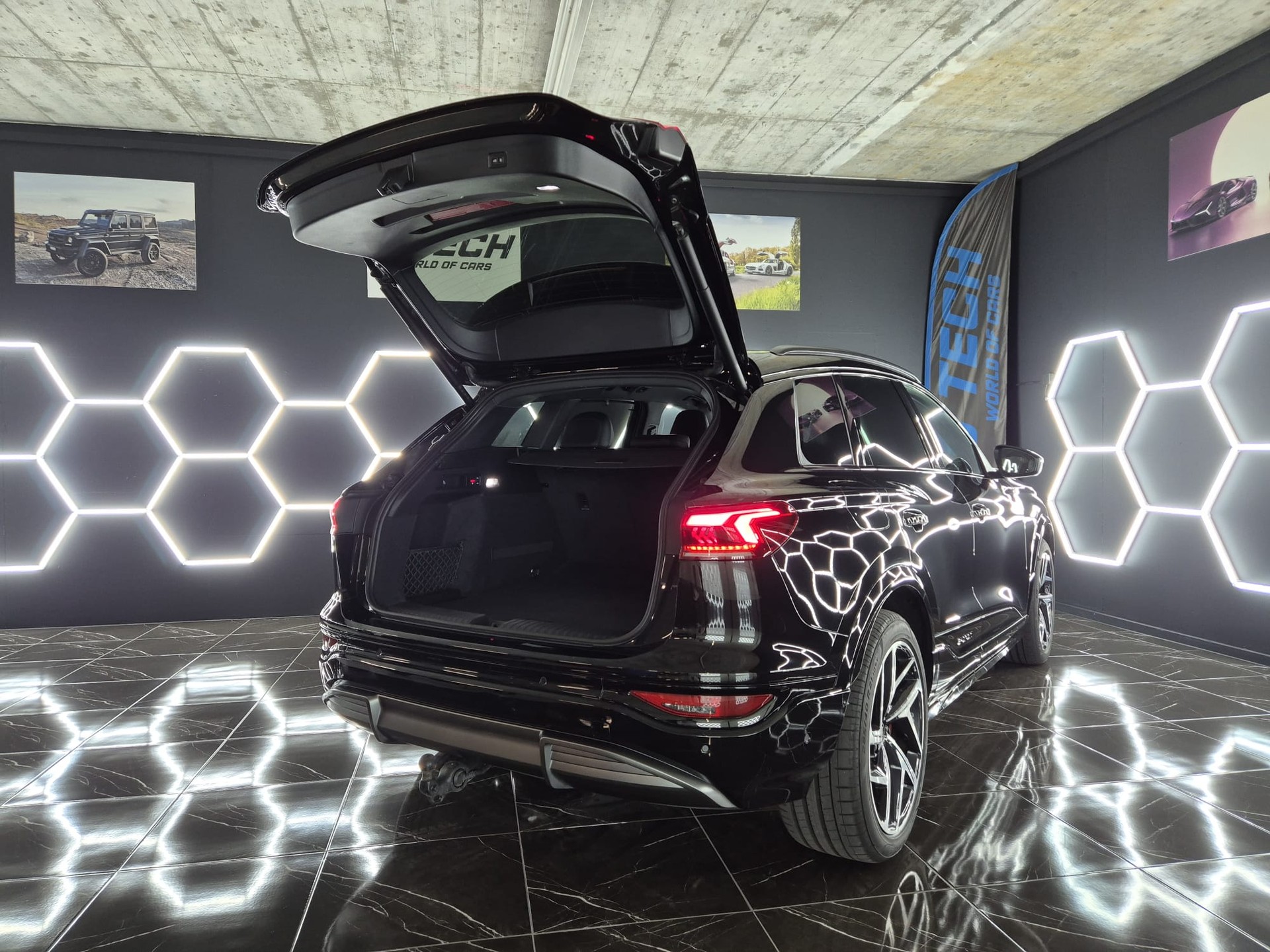 AUDI Q6 e-tron quattro S-LINE-image-14