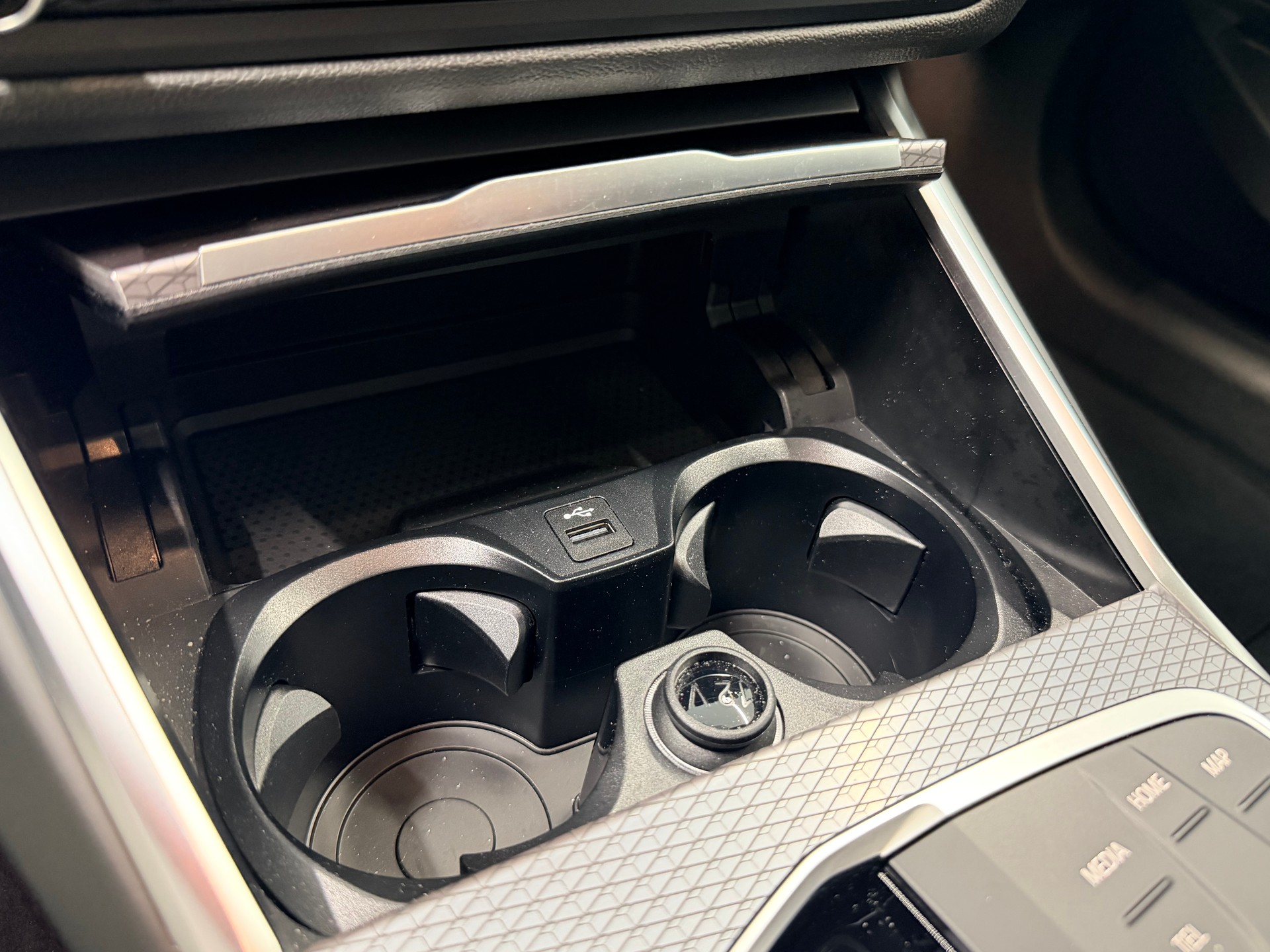 BMW 330i Touring xDrive Steptronic M Sport-image-28