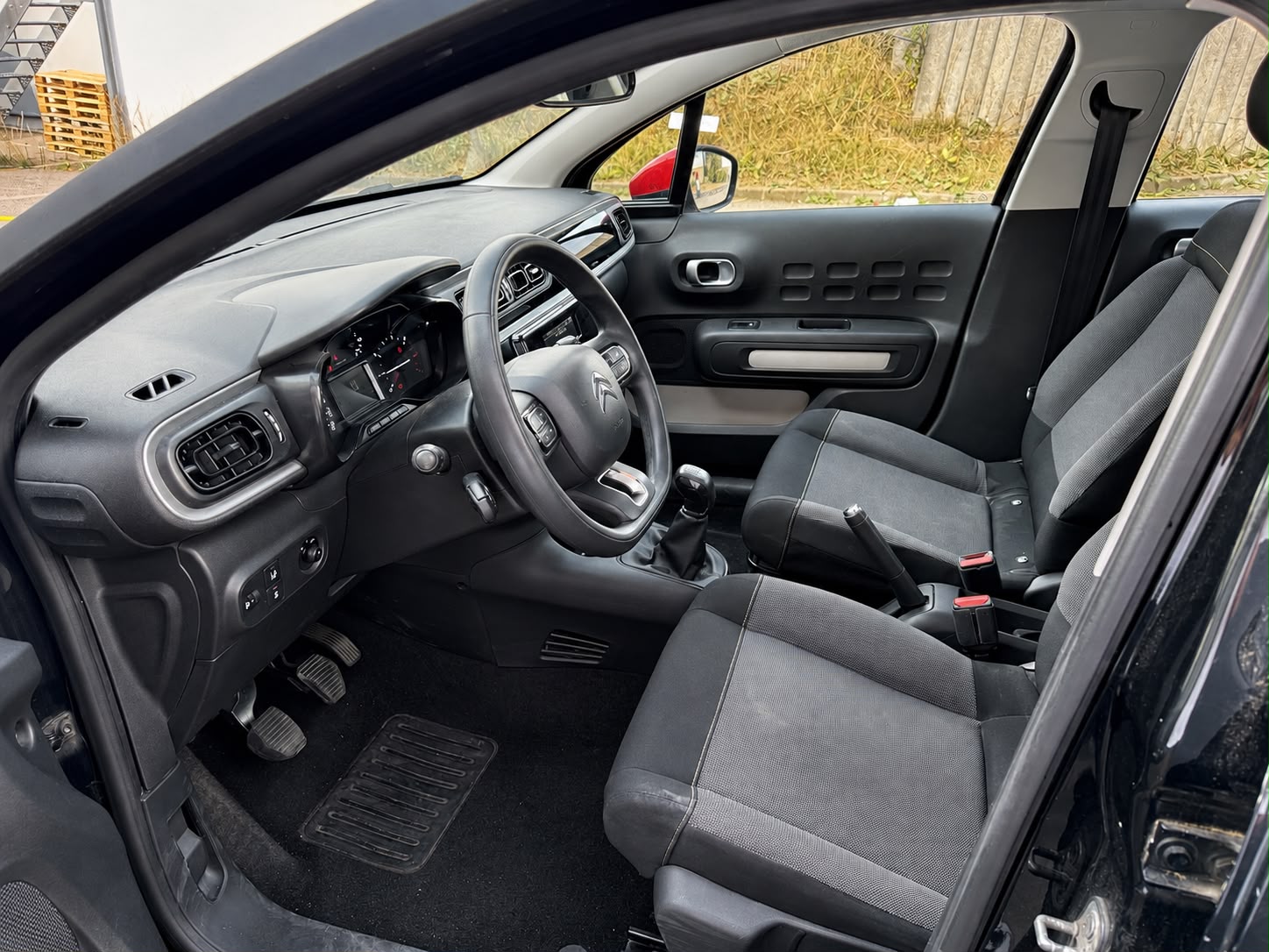 CITROEN C3 1.2i PureTech Feel-image-11