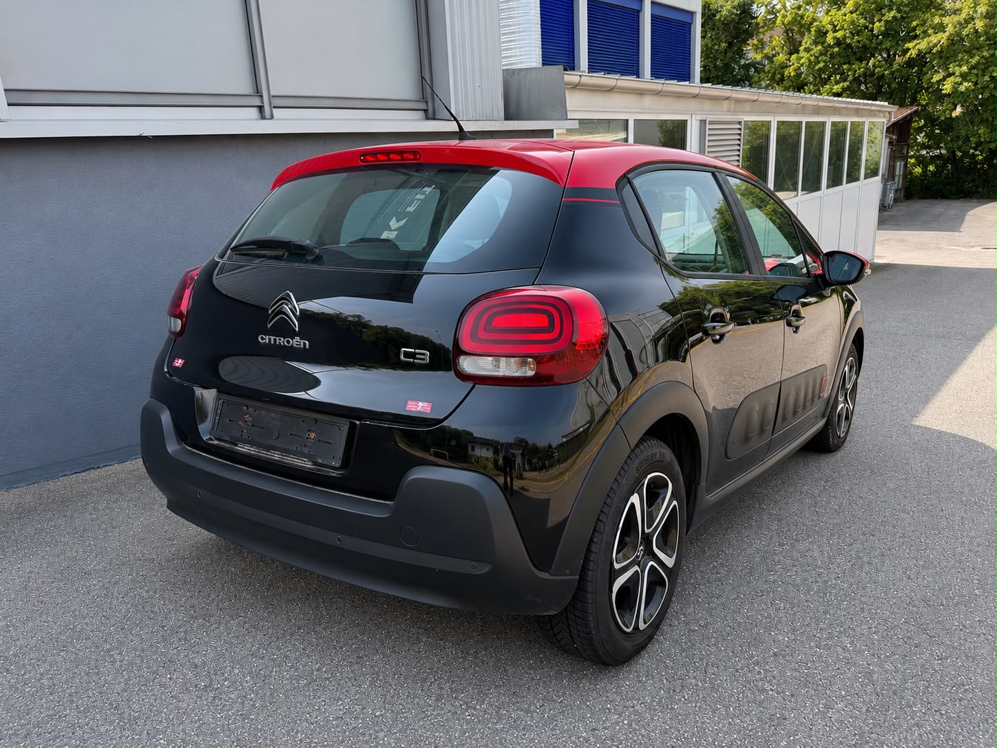 CITROEN C3 1.2i PureTech Feel-image-2