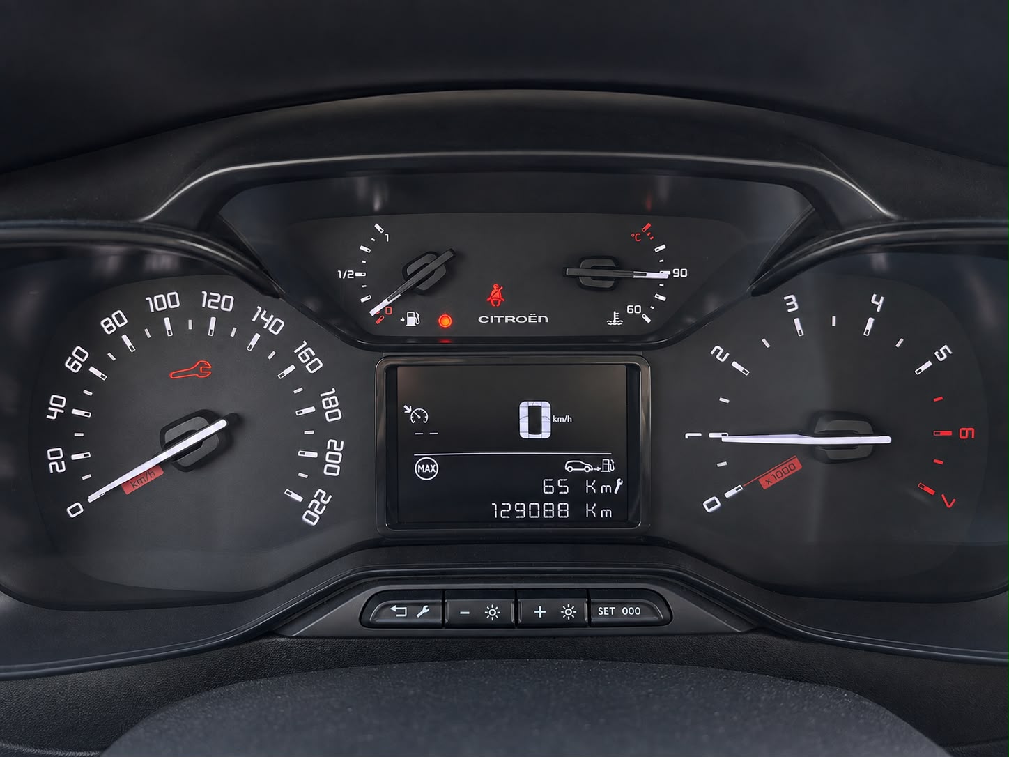 CITROEN C3 1.2i PureTech Feel-image-9