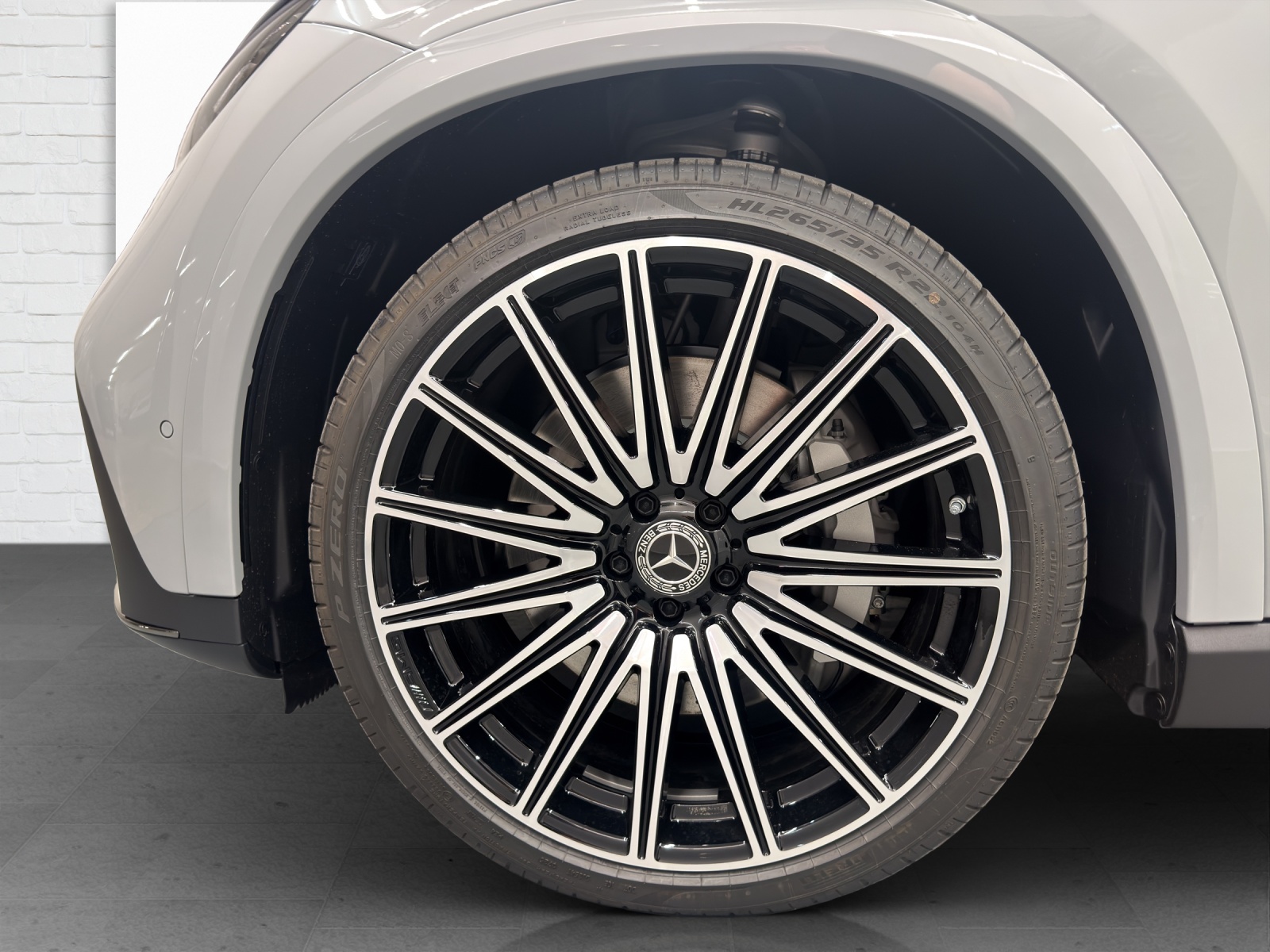 MERCEDES-BENZ EQE 500 Excellence AMG Line-image-5