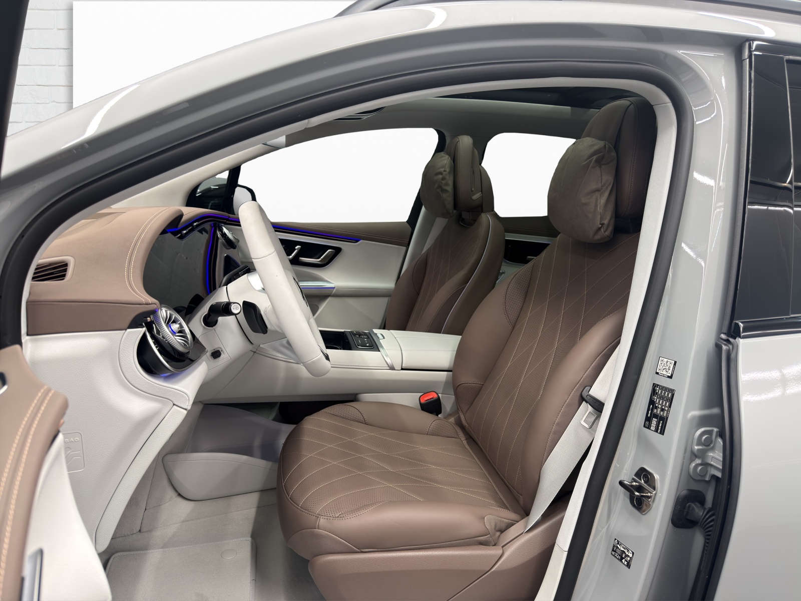 MERCEDES-BENZ EQE 500 Excellence AMG Line-image-6