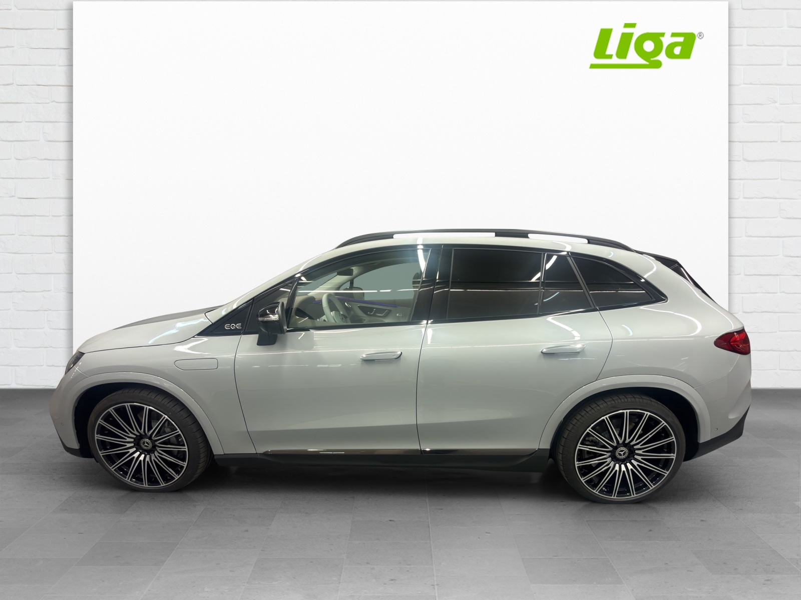 MERCEDES-BENZ EQE 500 Excellence AMG Line-image-2