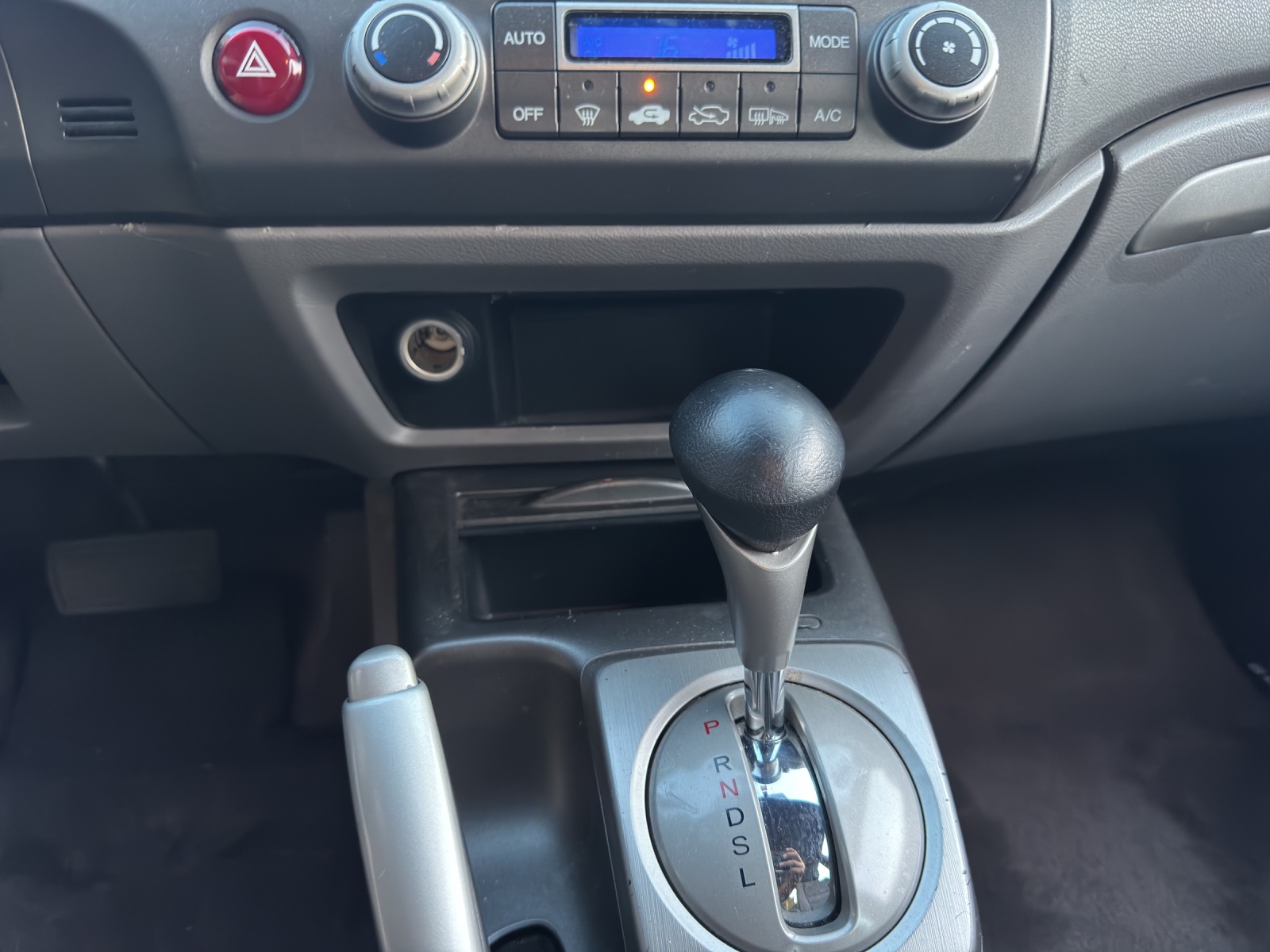 HONDA Civic 1.3 iDSi IMA Hybrid-image-18