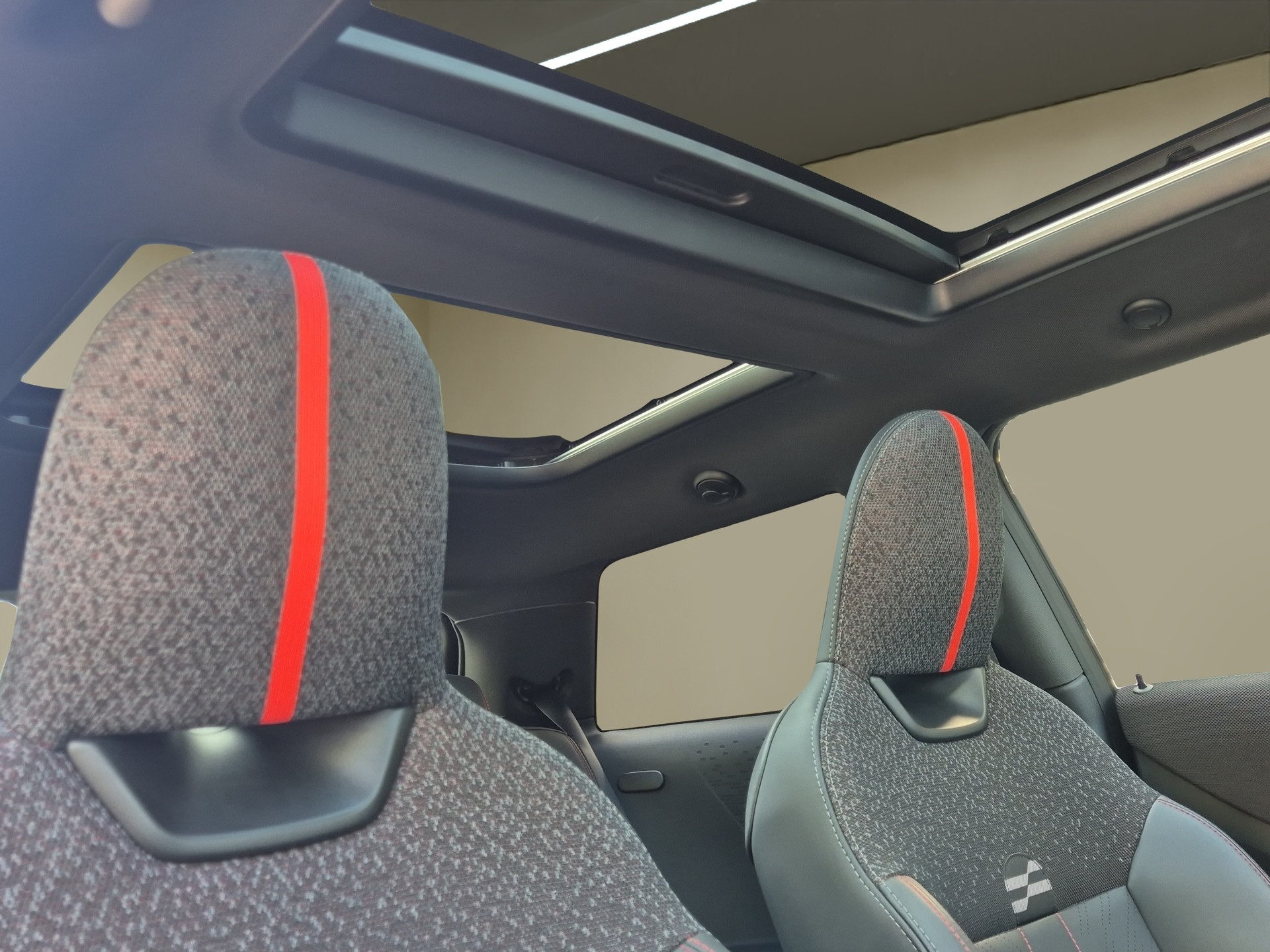 MINI Cooper John Cooper Works DKG-image-22