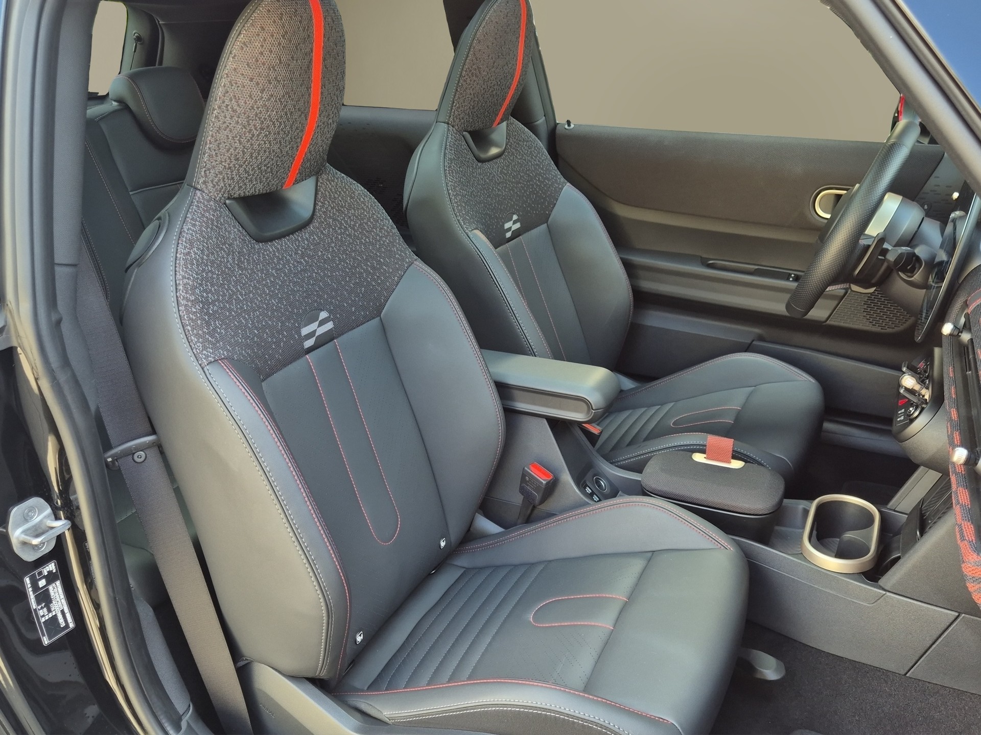 MINI Cooper John Cooper Works DKG-image-15