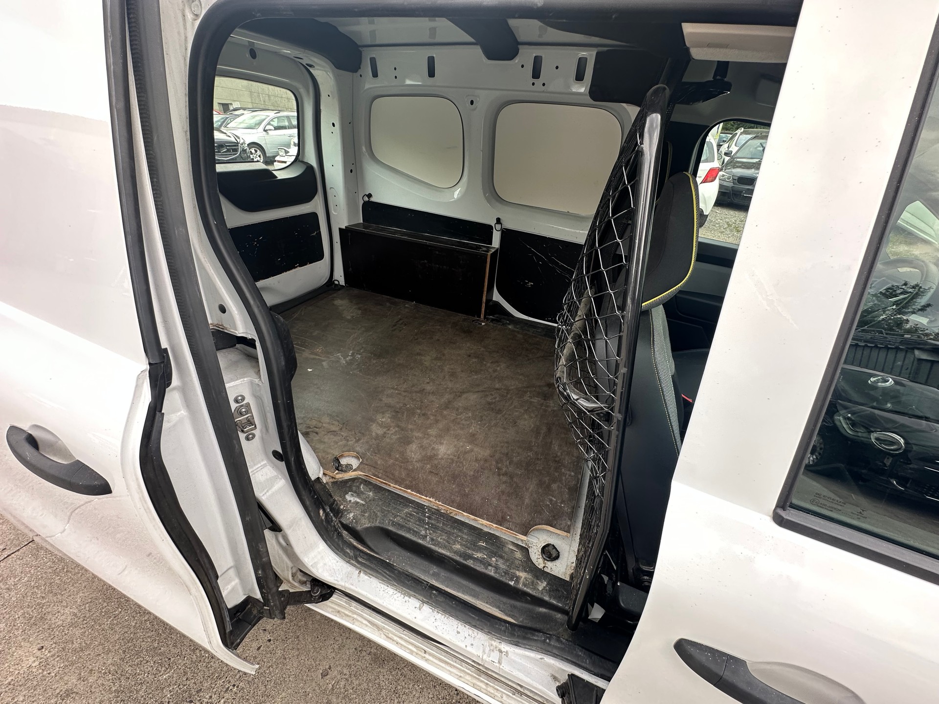 RENAULT Kangoo Van 1.3TCe Open Sesame 100 PF Extra-image-9