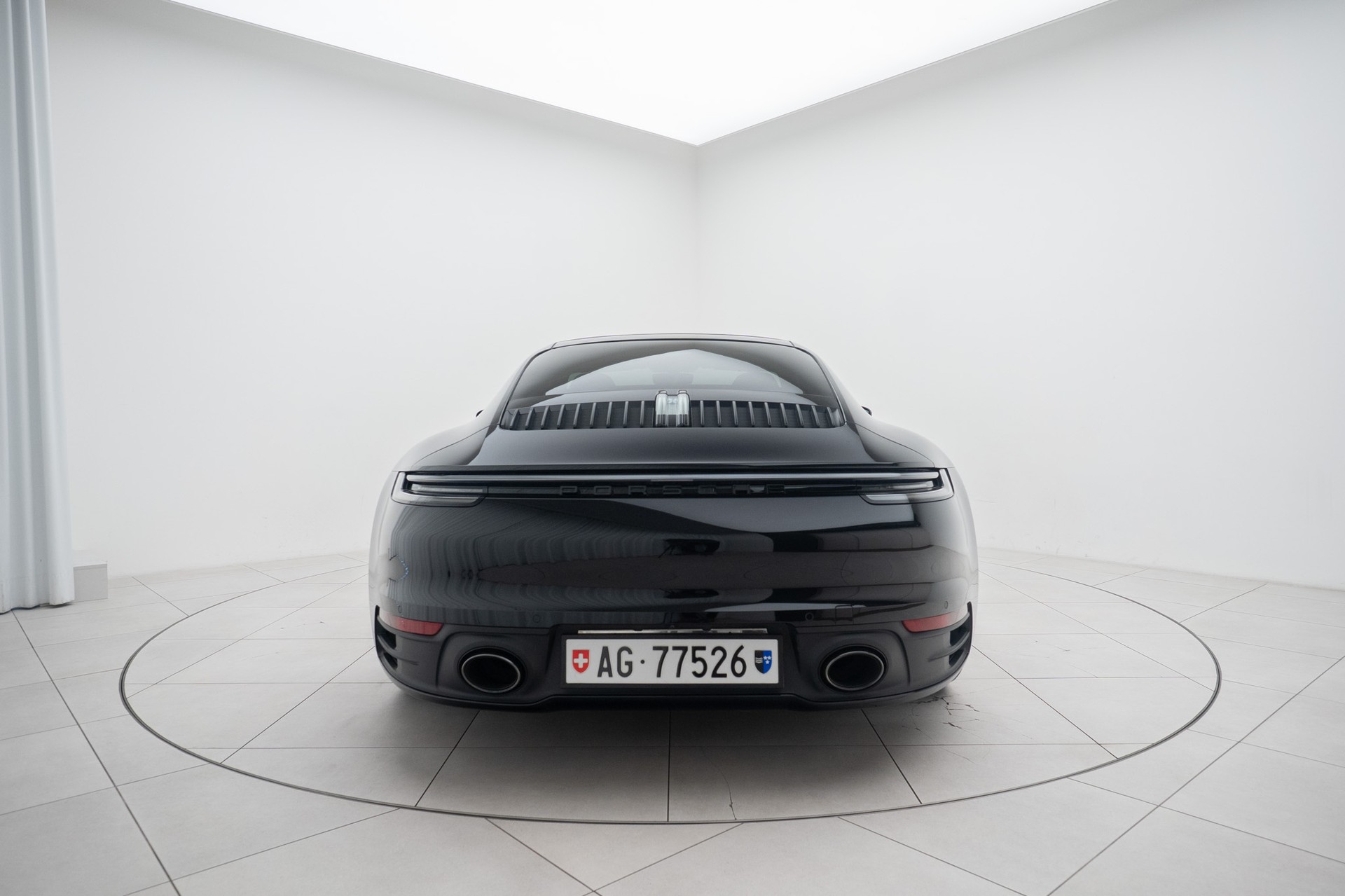 PORSCHE 911 Carrera S-showroom-element-3