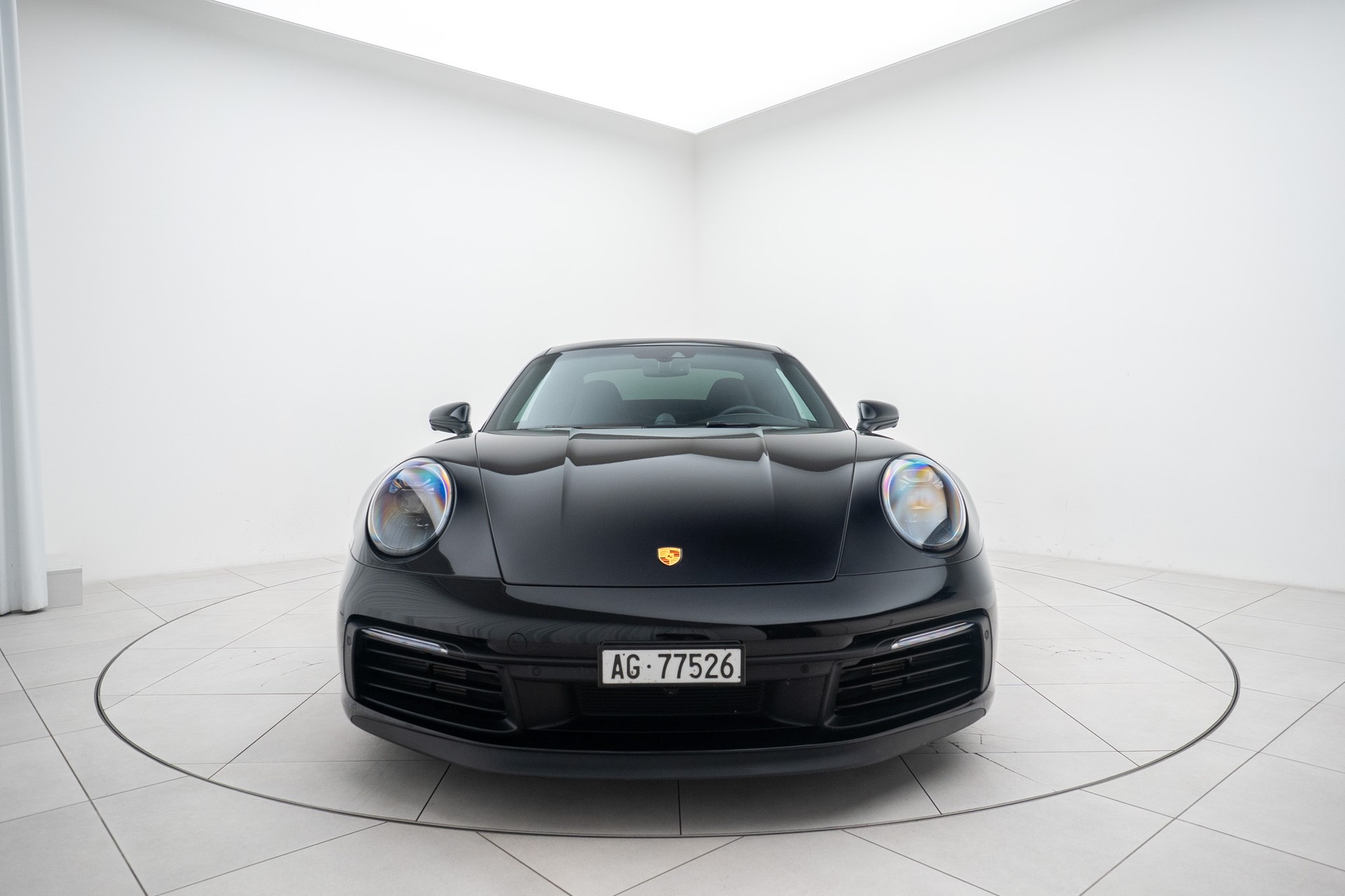 PORSCHE 911 Carrera S-image-4