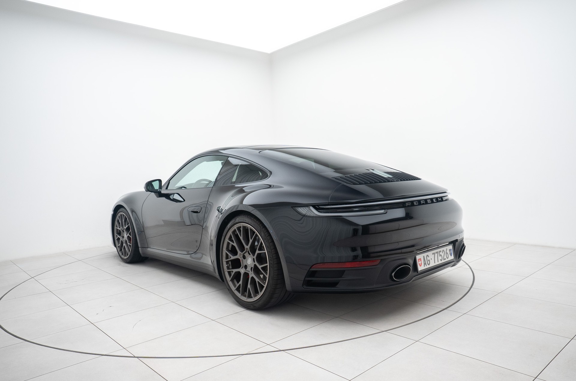 PORSCHE 911 Carrera S-showroom-element-2