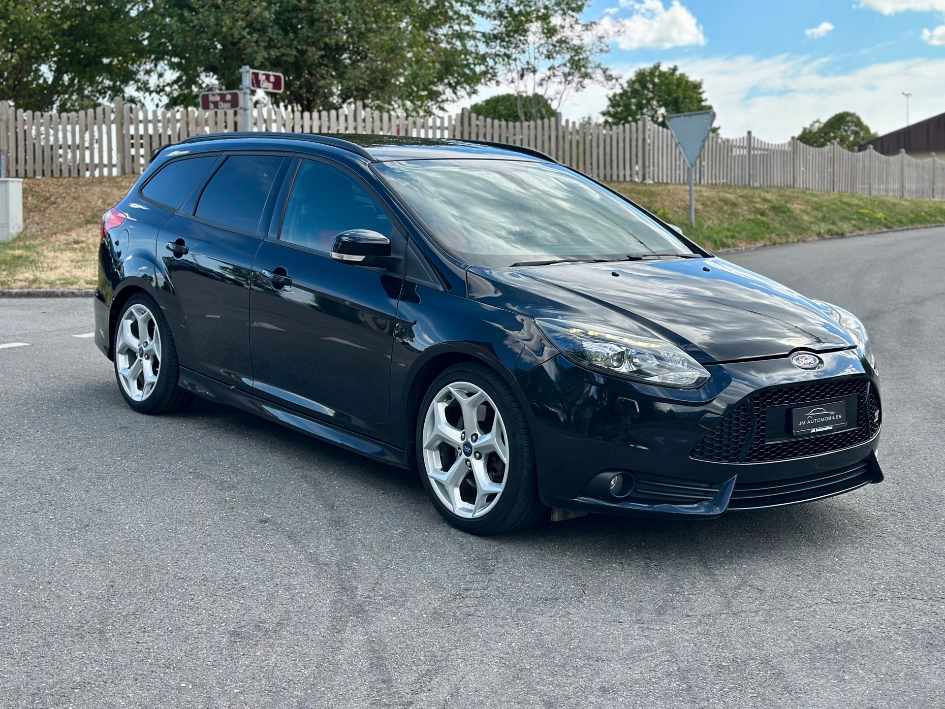 FORD Focus 2.0 SCTi ST-2-image-1