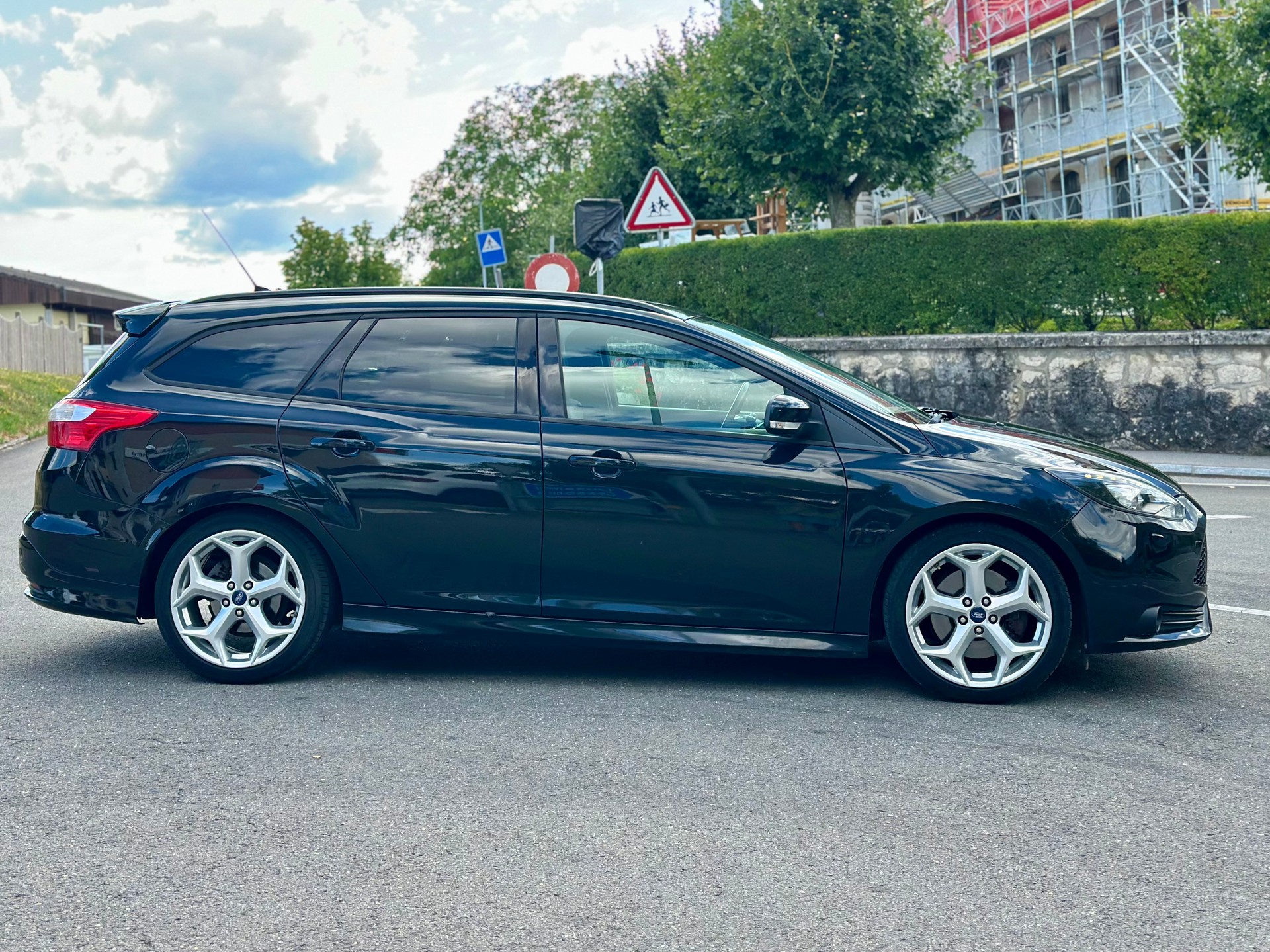 FORD Focus 2.0 SCTi ST-2-image-6