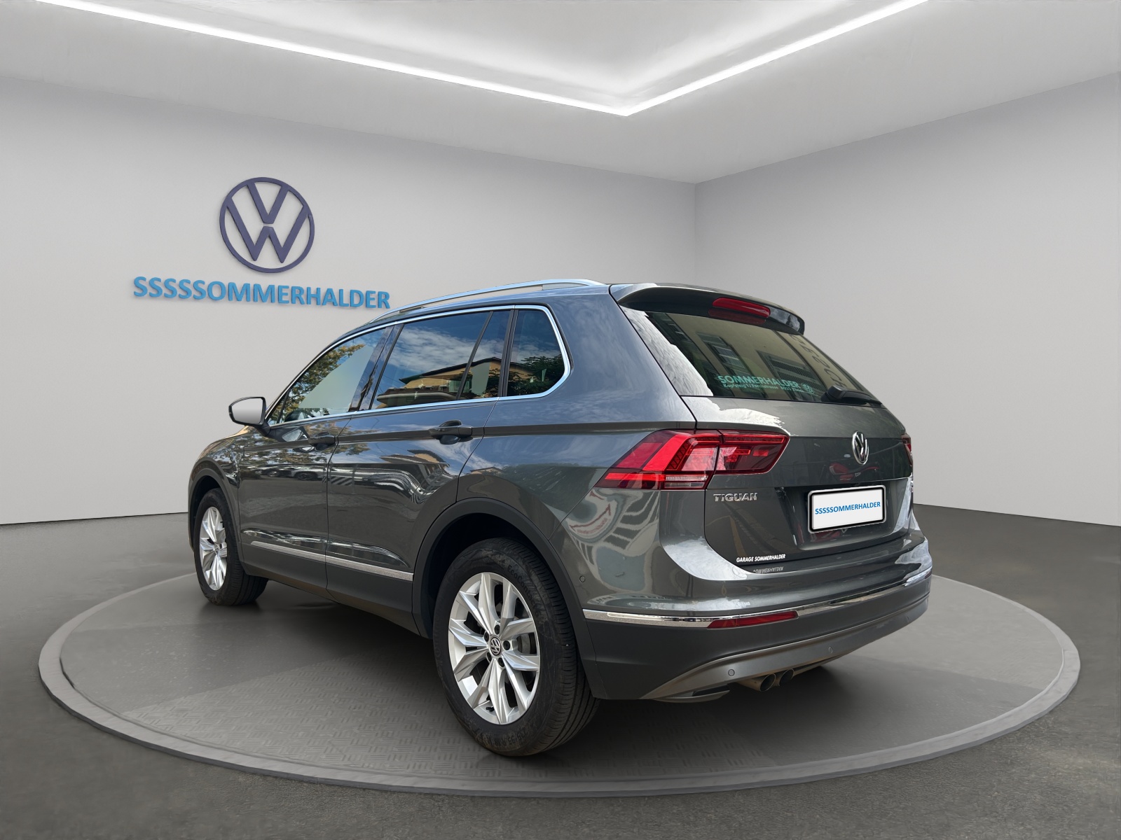 VW Tiguan 2.0 TDI SCR Highline 4Motion DSG-image-2