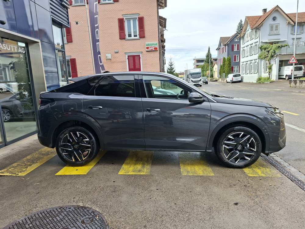 PEUGEOT 3008 1.2 Hybrid Allure-image-5