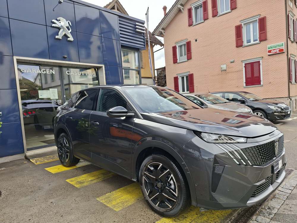 PEUGEOT 3008 1.2 Hybrid Allure-image-2