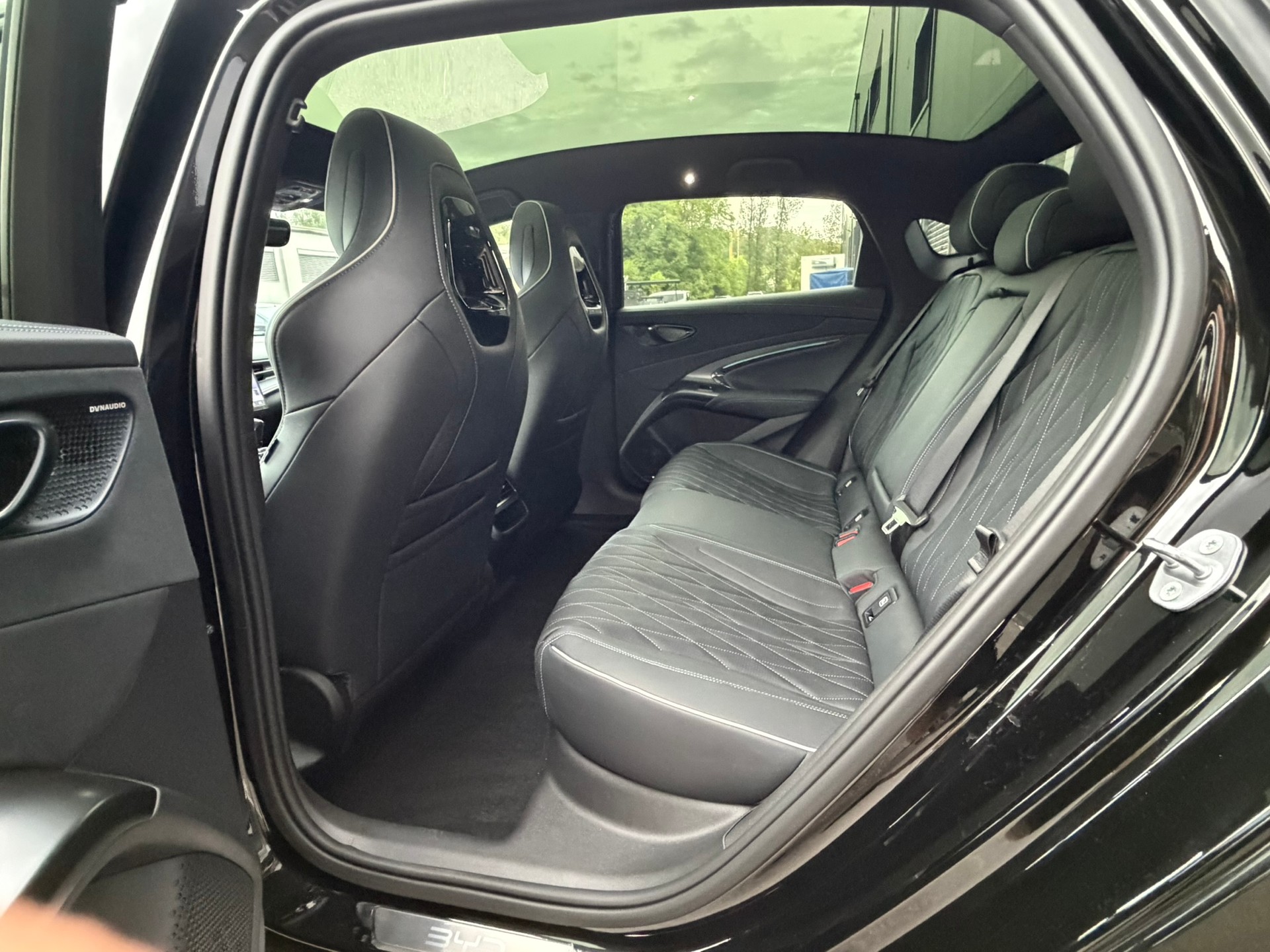 BYD Seal 82,5 kWh Excellence AWD-image-12