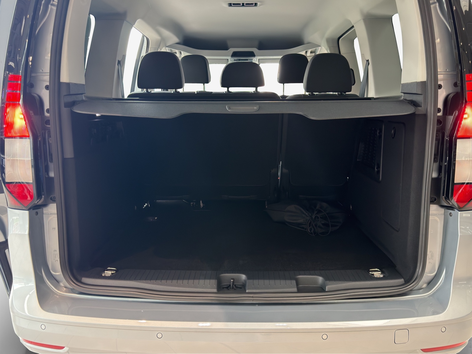 VW Caddy 1.5 TSI Plug in Hybrid Liberty DSG-image-12