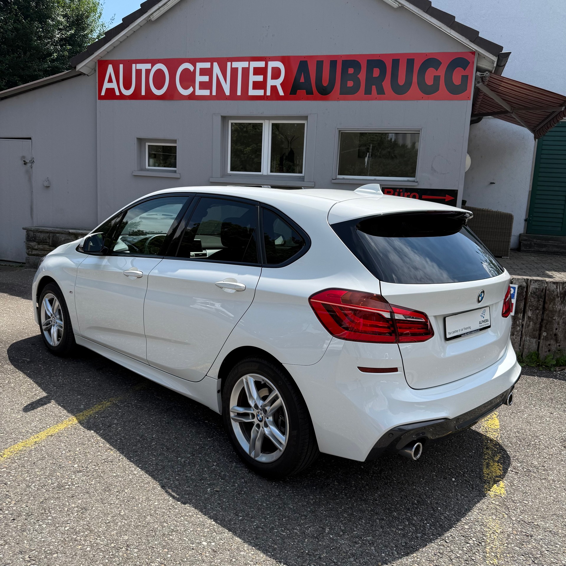 BMW 220d xDrive Active Tourer Steptronic M Sport *LEDER-SITZE - PANORAMA-DACH*-image-1
