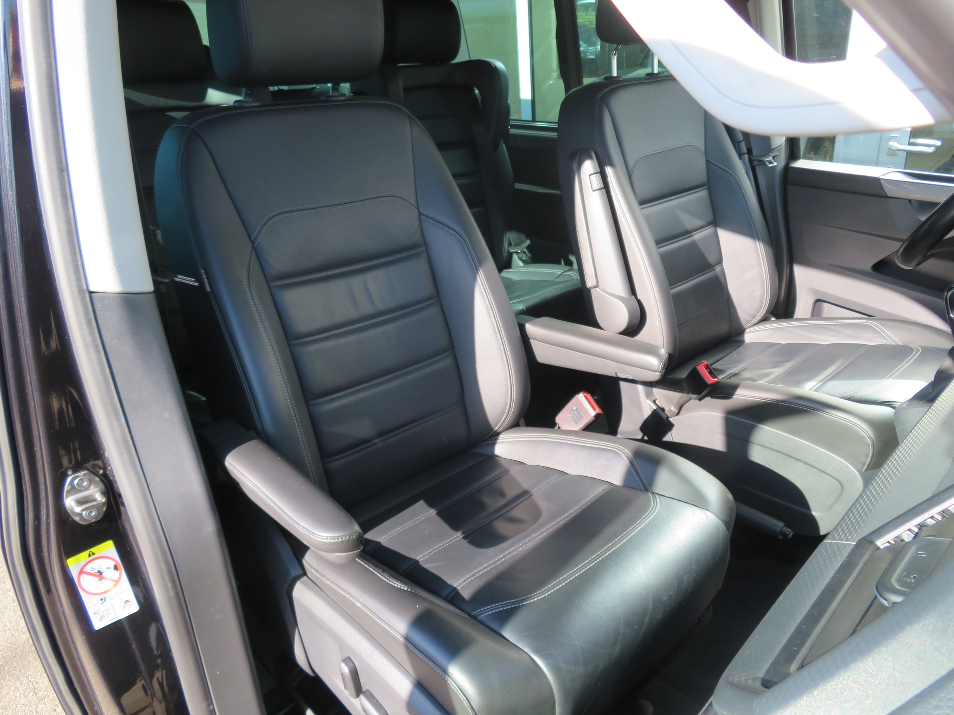 VW T6.1 Multivan 2.0 Bi-TDI "Highline" 4Motion DSG-image-12