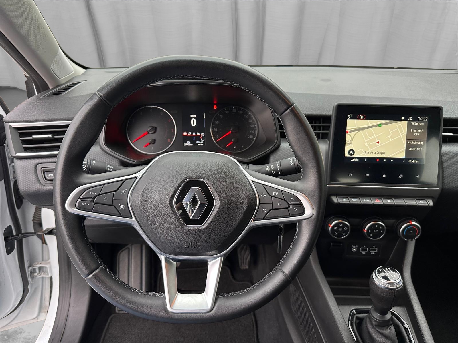 RENAULT Clio 1.0 Zen-image-11