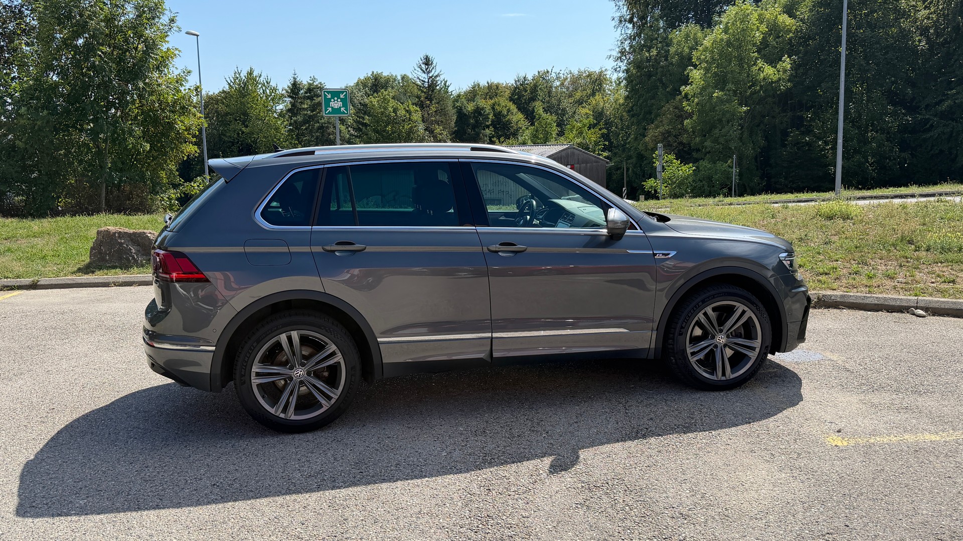 VW Tiguan 2.0TSI R-Line 4Motion DSG-image-6