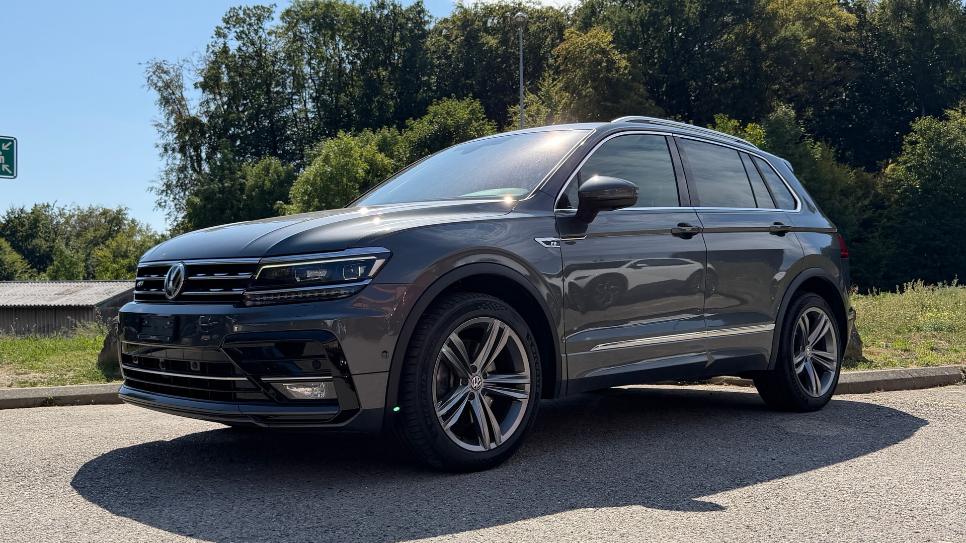 VW Tiguan 2.0TSI R-Line 4Motion DSG-image-3