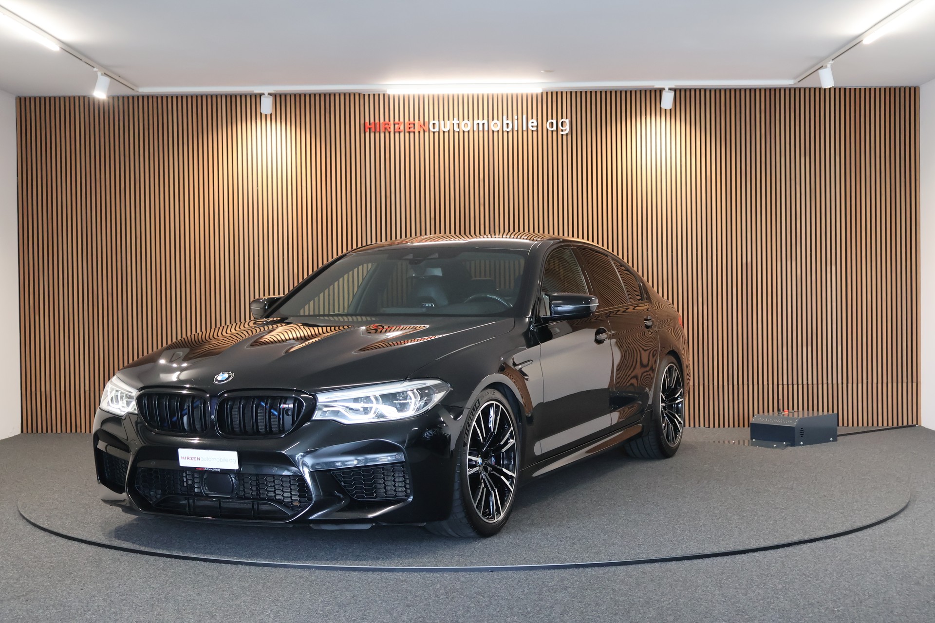 BMW M5 xDrive Drivelogic