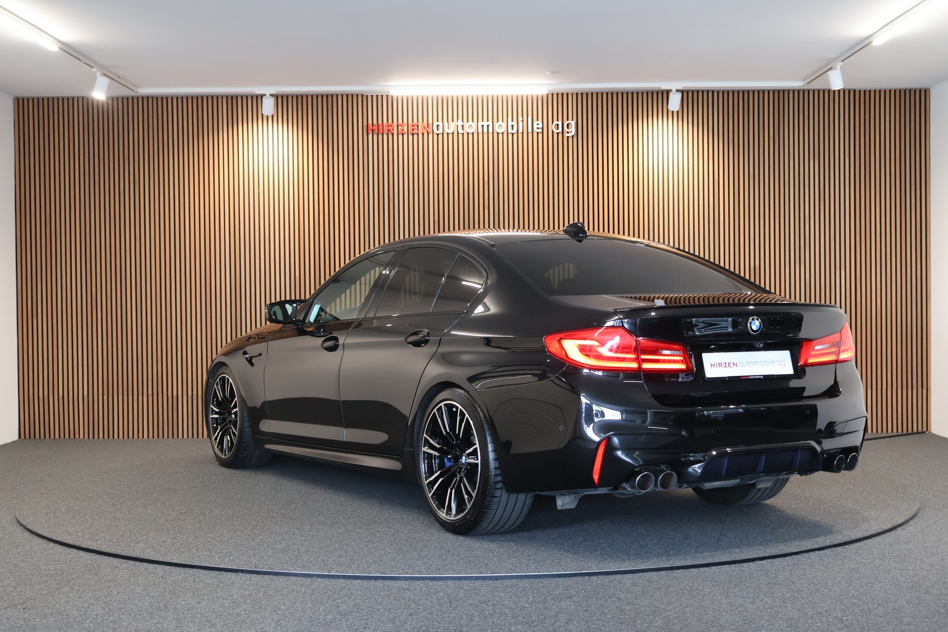 BMW M5 xDrive Drivelogic-showroom-element-2